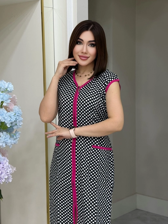 Ayollar uchun yengsiz uy xalati