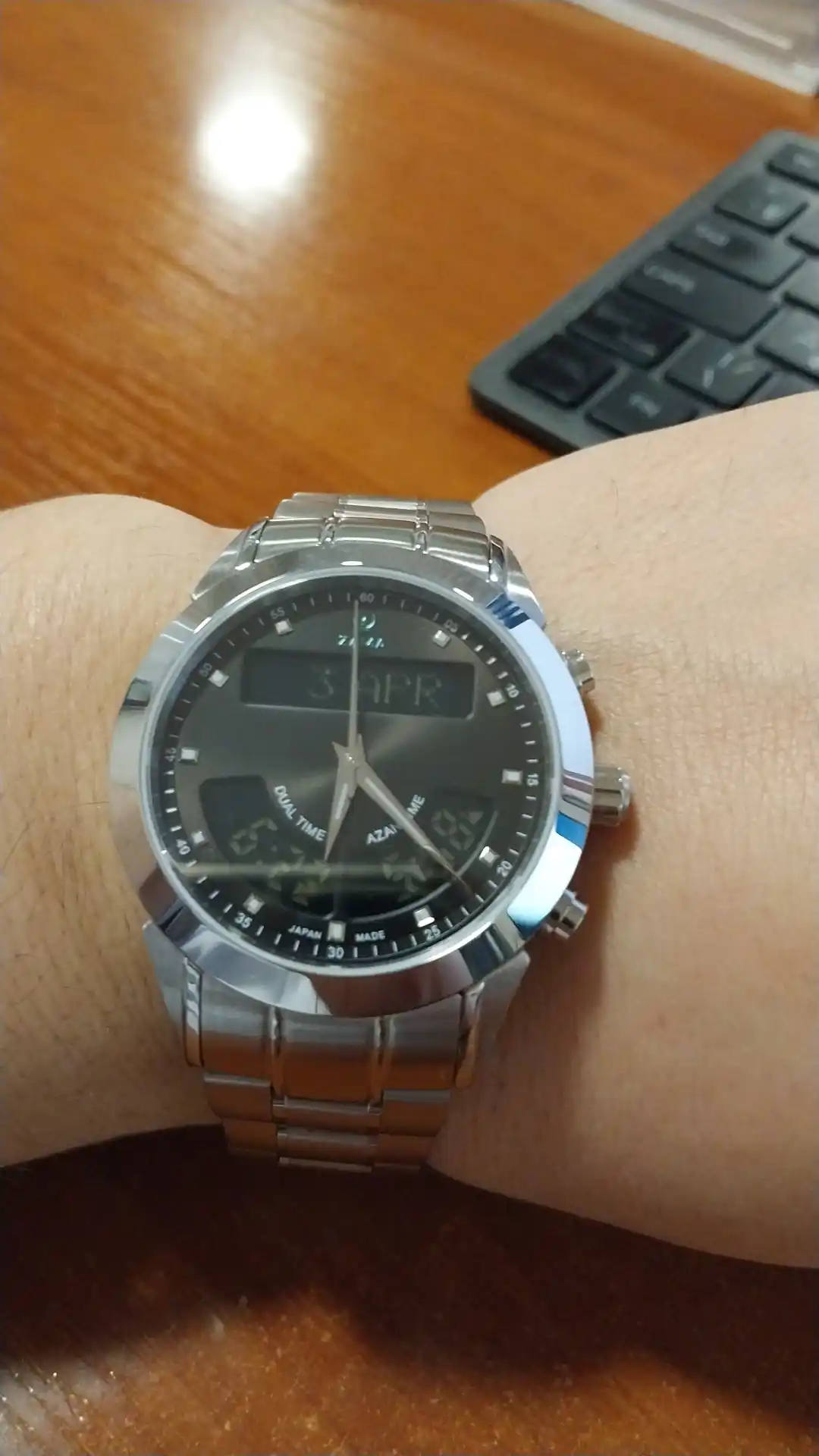 Erkaklar uchun namoz vaqtini eslatuvchi yoqut shishali ZAMA WATCH soati