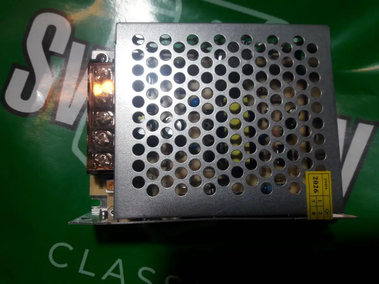 12Volt Impulsli, alyumin korpusli ta’minot manbai. Blok pitaniya 12V2A va 12V5A