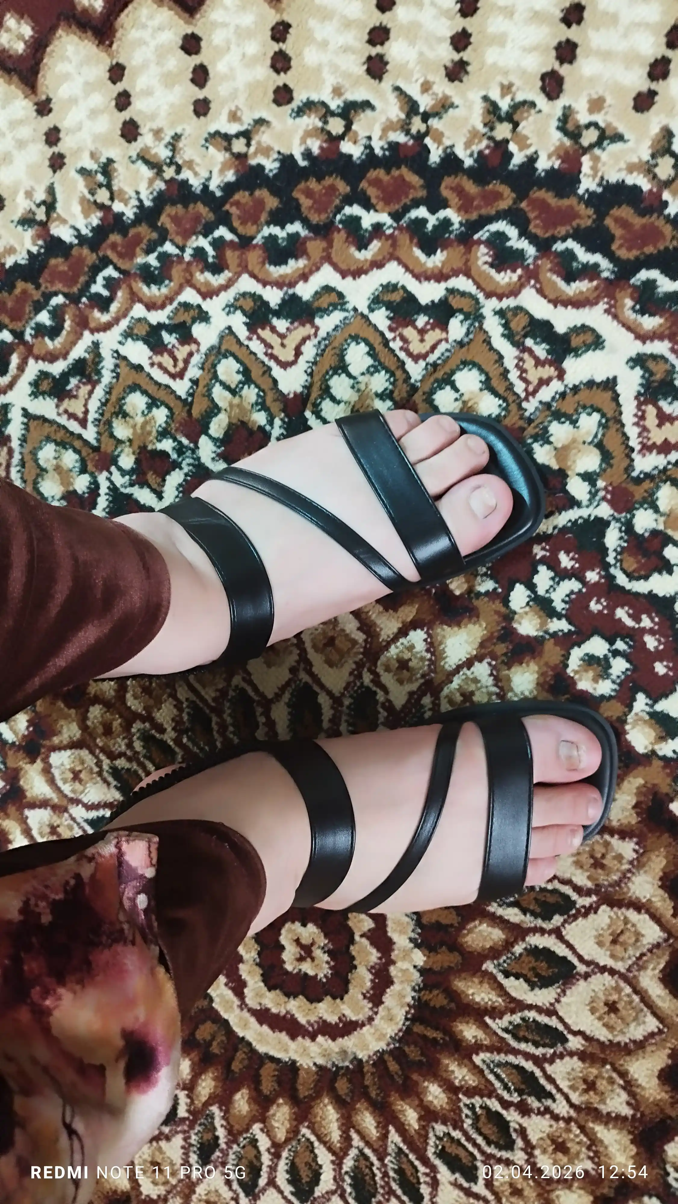 Ayollar sandallari, eko-charm sandallar, yumshoq tasodifiy