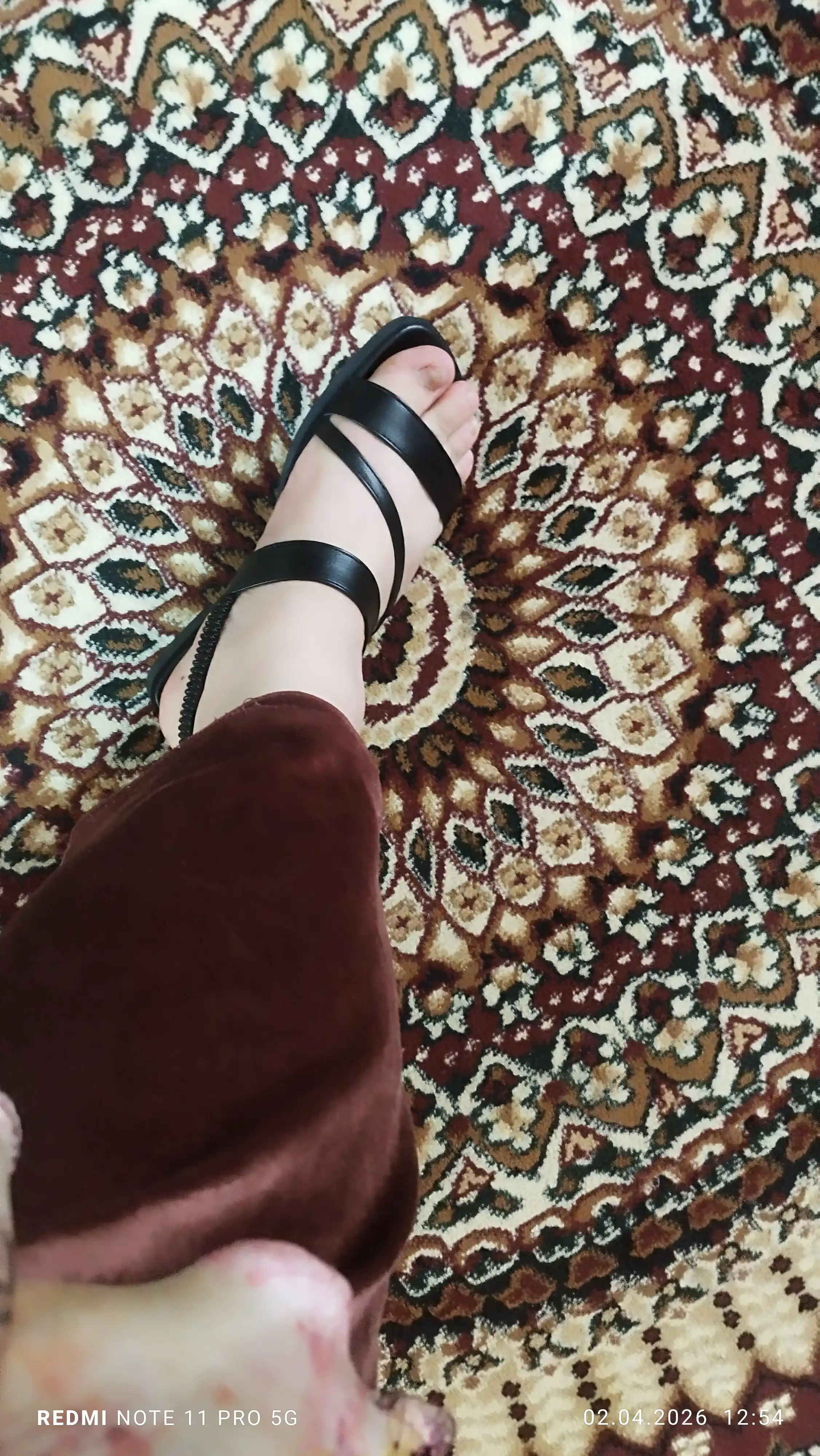 Ayollar sandallari, eko-charm sandallar, yumshoq tasodifiy