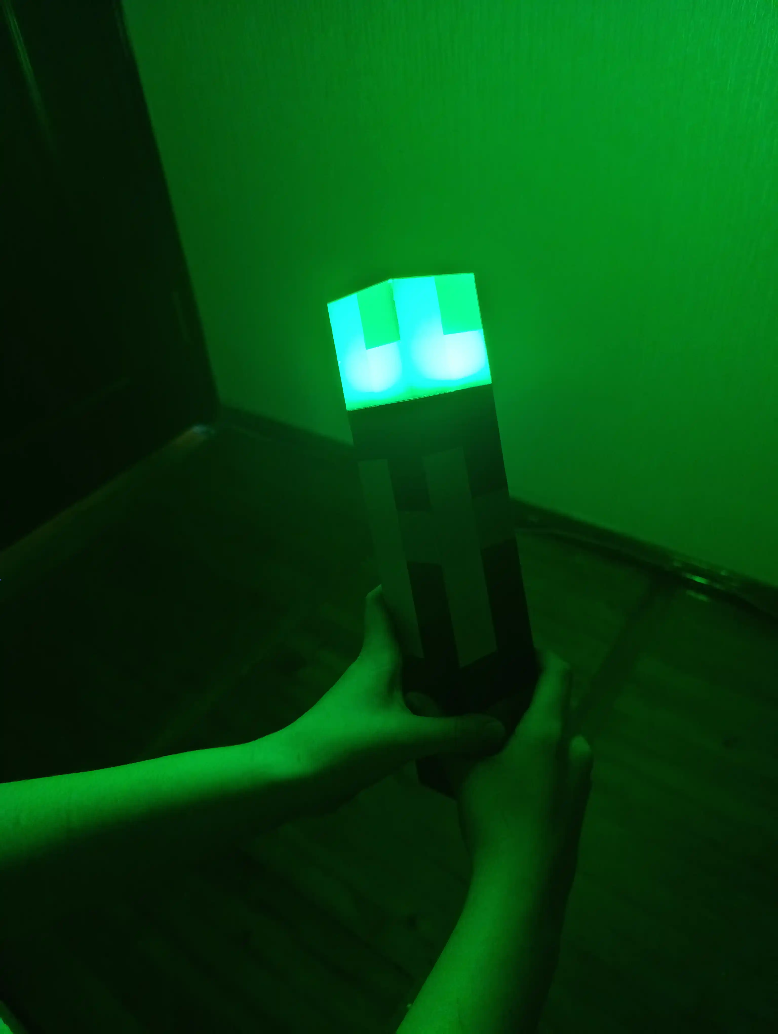 Minecraft LED tungi chiroq-fakel, dekorativ yoritgich maynkraft mario
