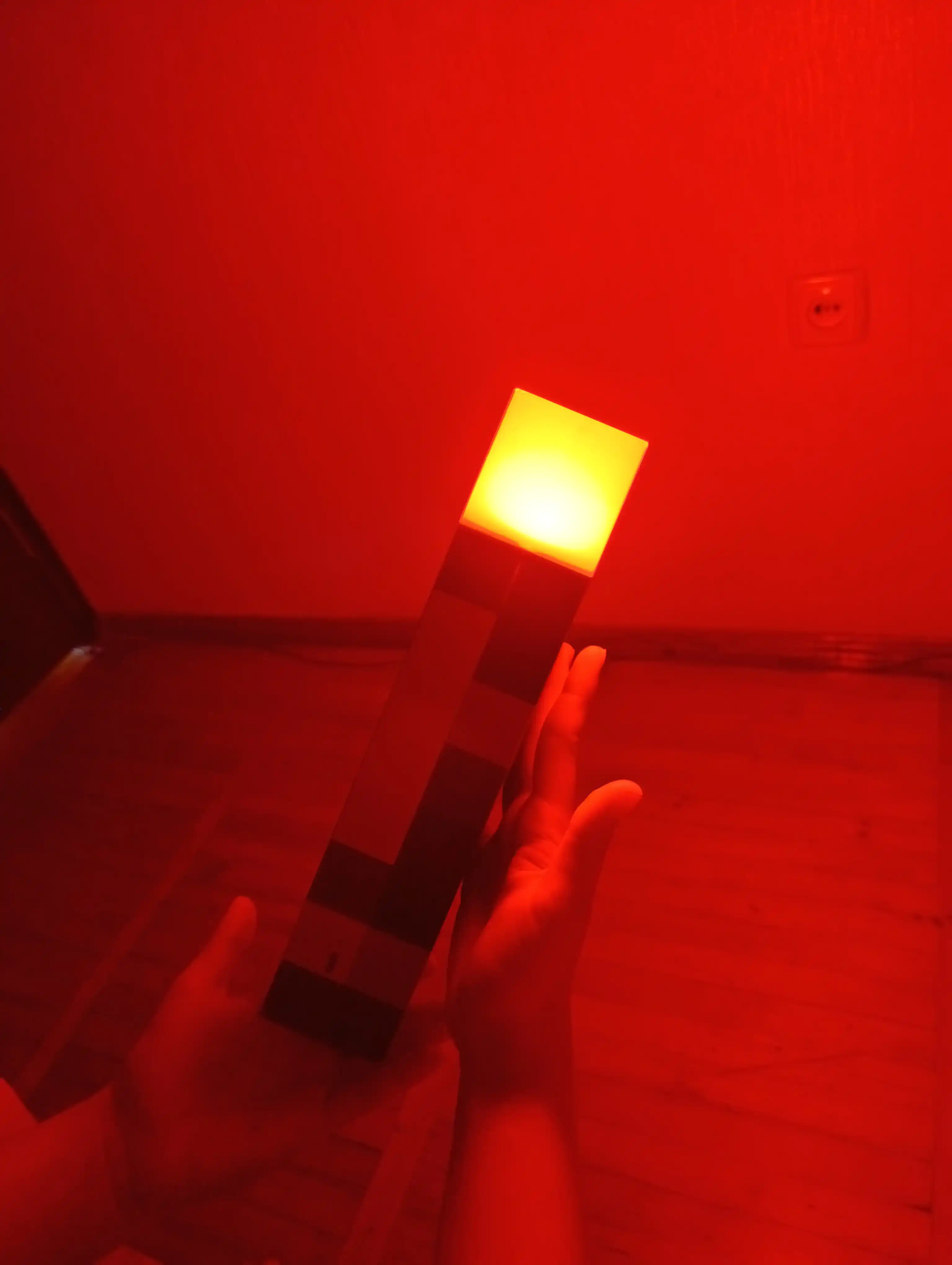 Minecraft LED tungi chiroq-fakel, dekorativ yoritgich maynkraft mario