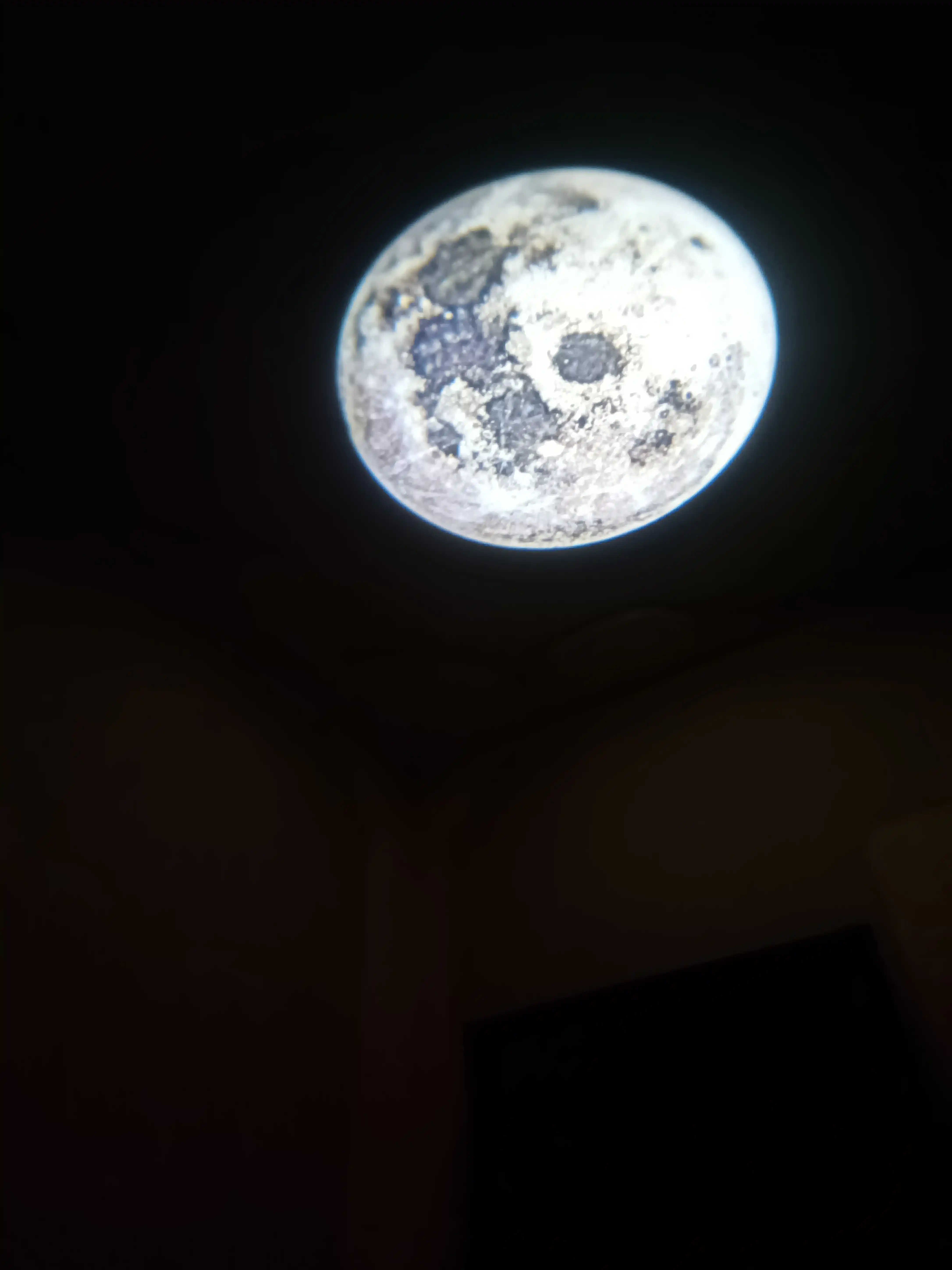 6 ta almashtiriladigan nasadkali PLANETARIUM USB tungi yoritgich-sayyoralar proyektori