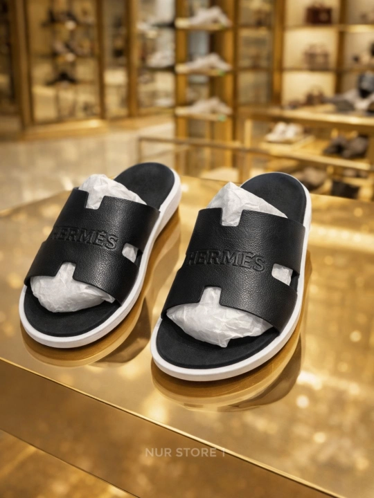 Erkaklar uchun Hermes shippaklari