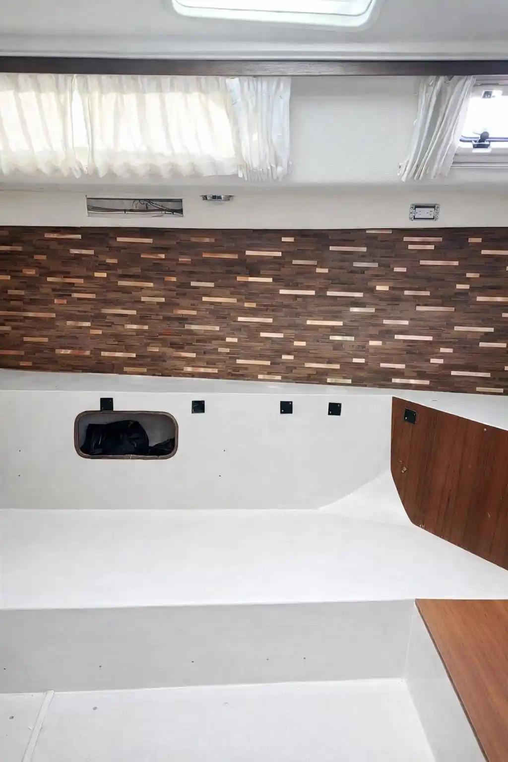 Devor uchun o‘zi yopishadigan mozaikali qattiq pvx panel 30.3 × 27.5 sm, bezakli 3D panel