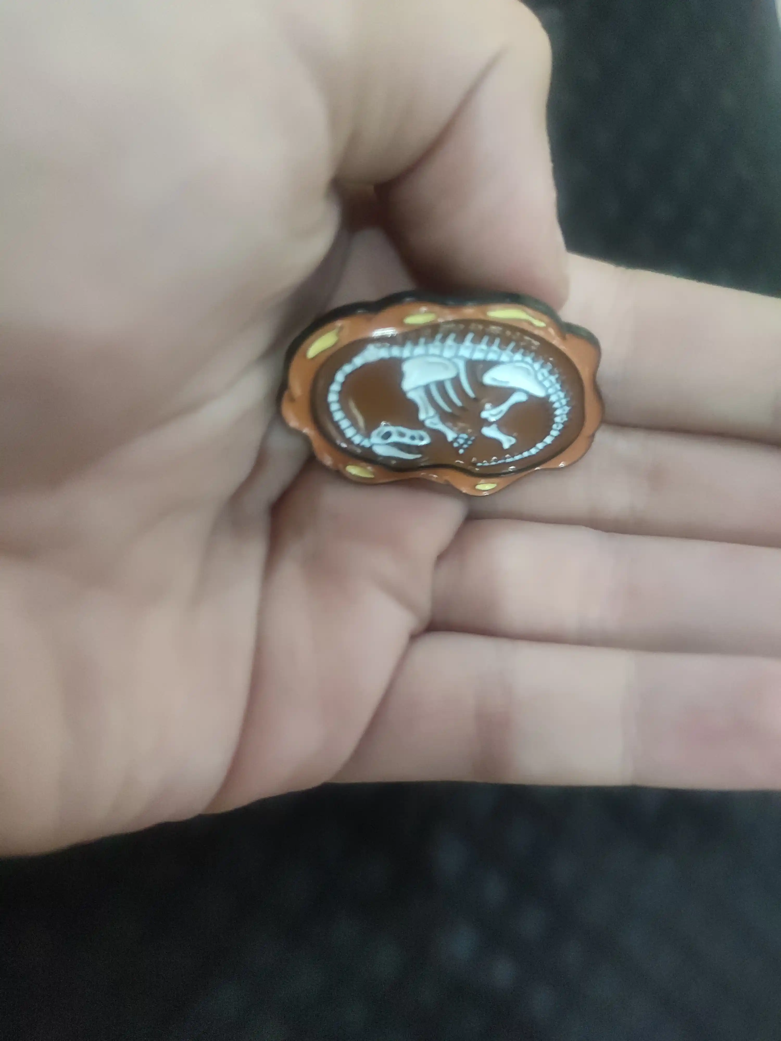 Металлические значки, пин на одежду "Динозавр"