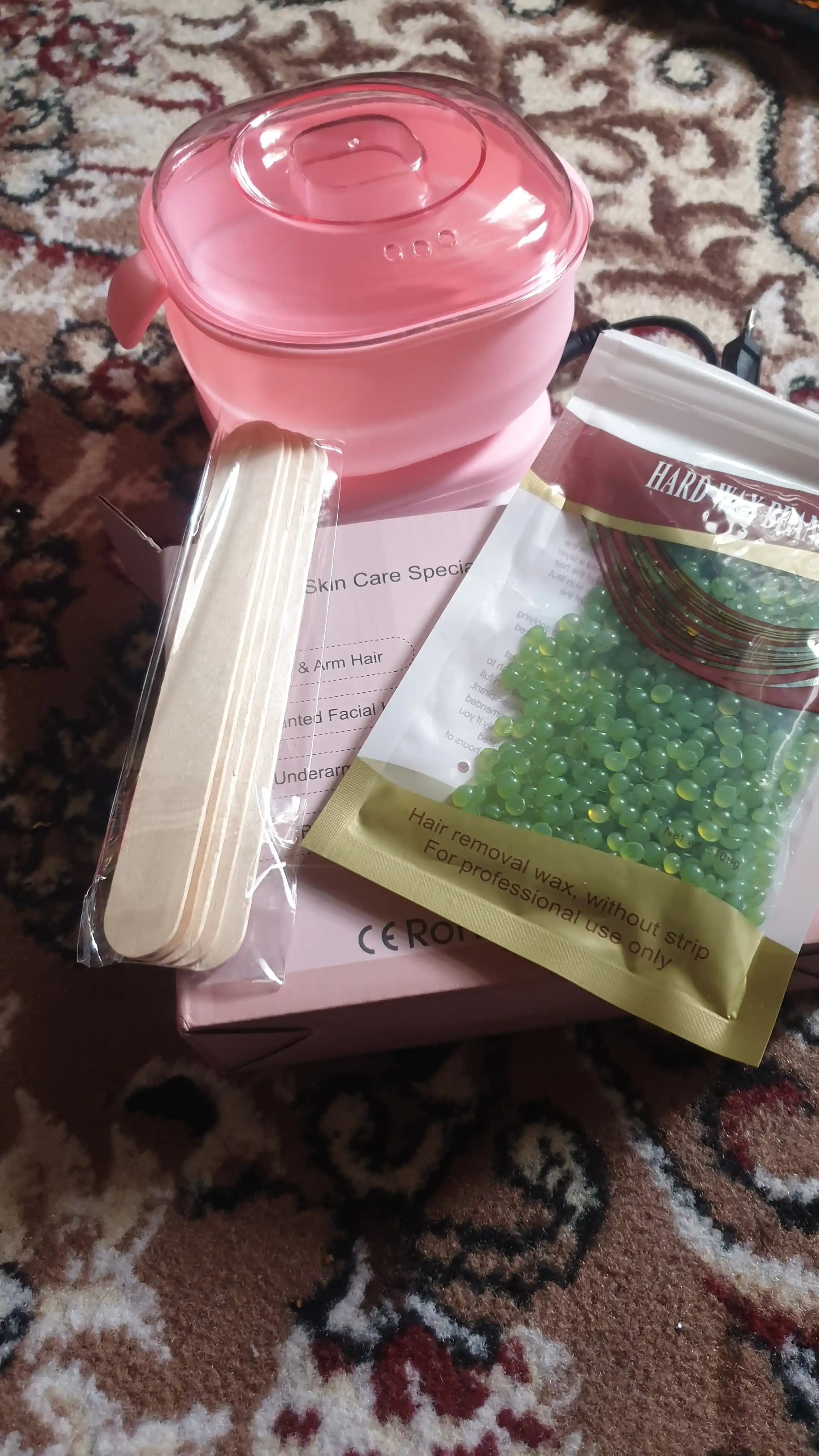 Depilatsiya to'plami, silikon qozon, granullangan mum 100 g, shpatelar 10 dona, qo'lqop sovg'a