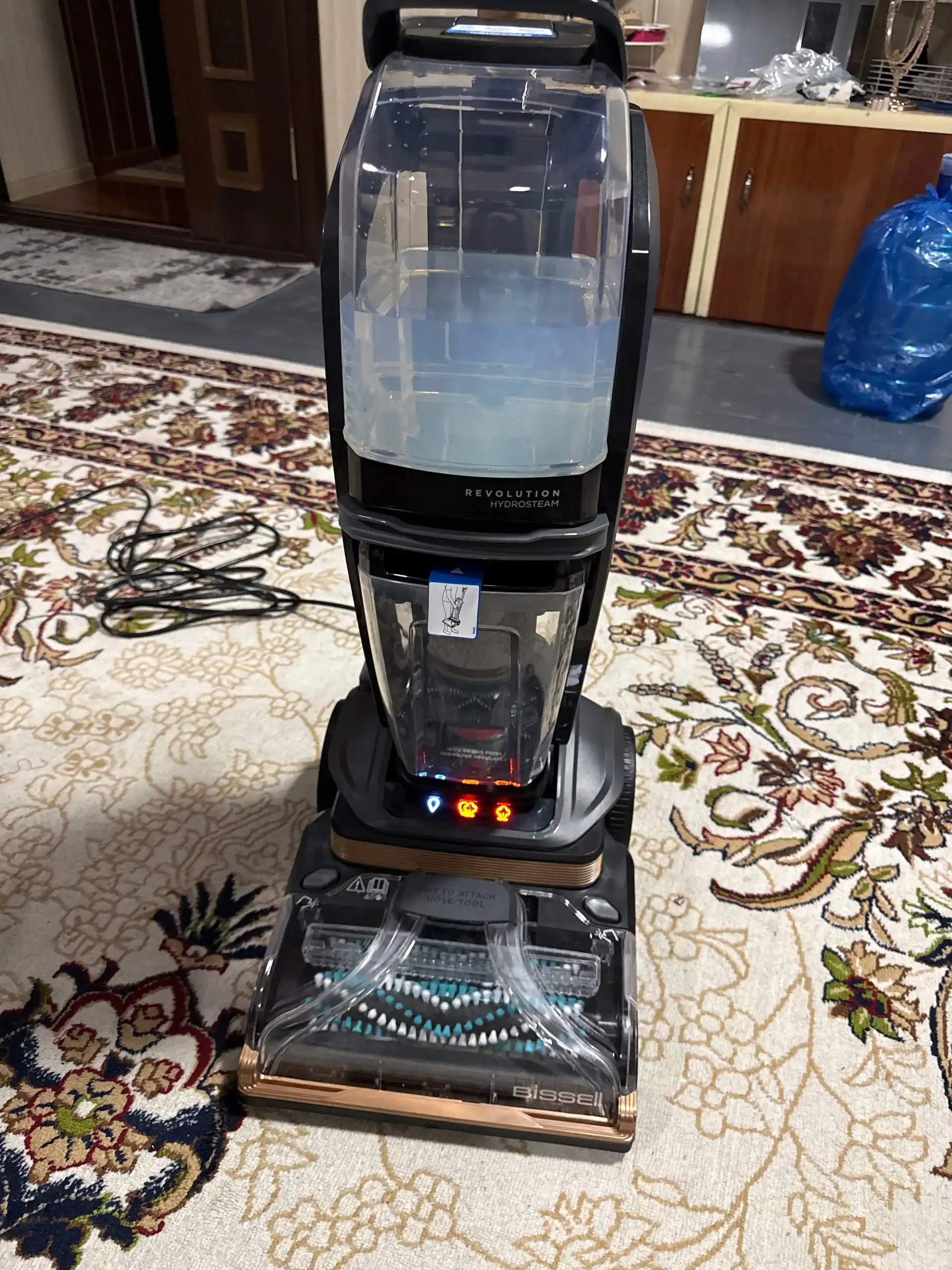 Профессиональный пылесос для чистки ковров Bissell 3672H Revolution Professional
