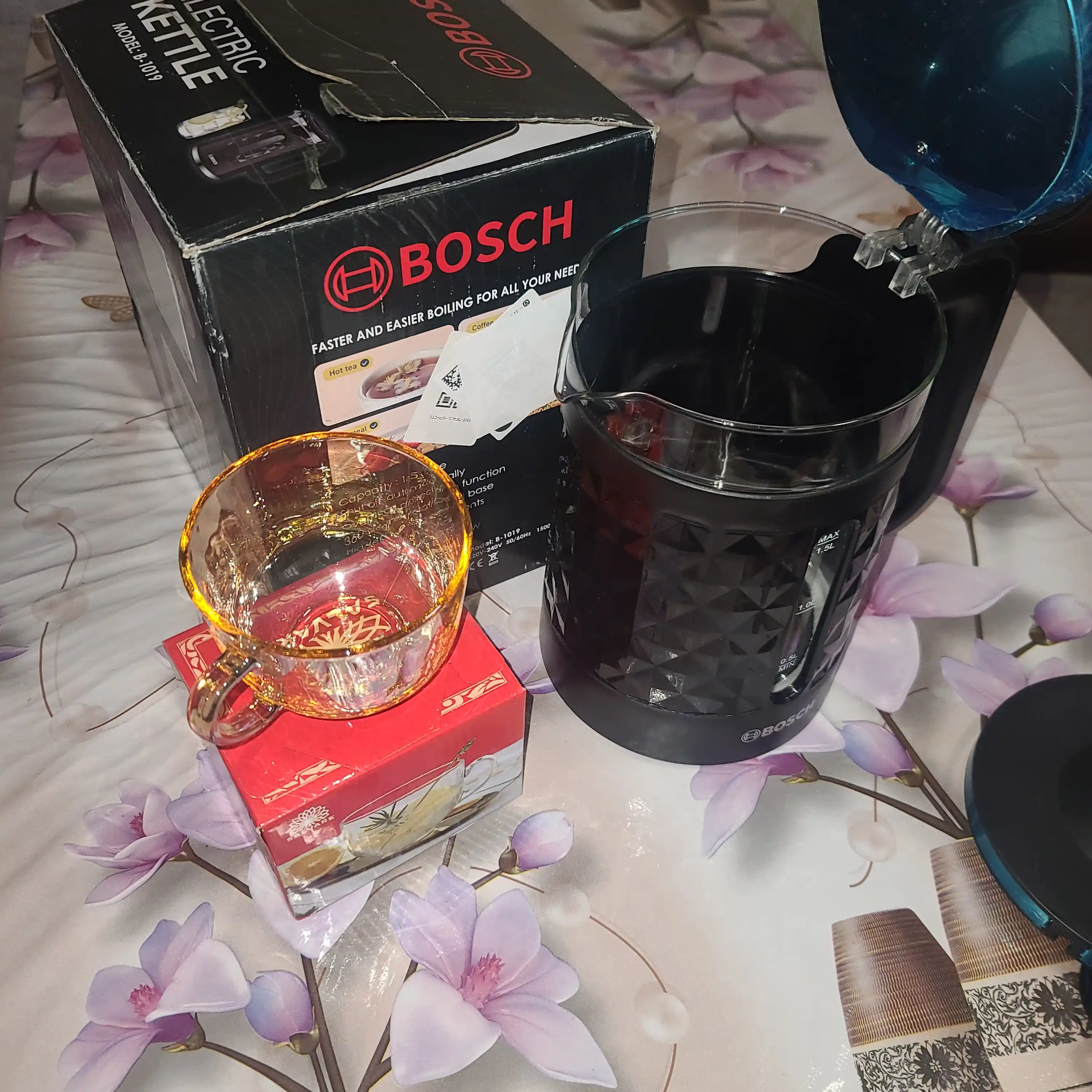 Электрический чайник BOSCH 2 L — LED подсветка, мощность 2000 Вт, немецкое качество