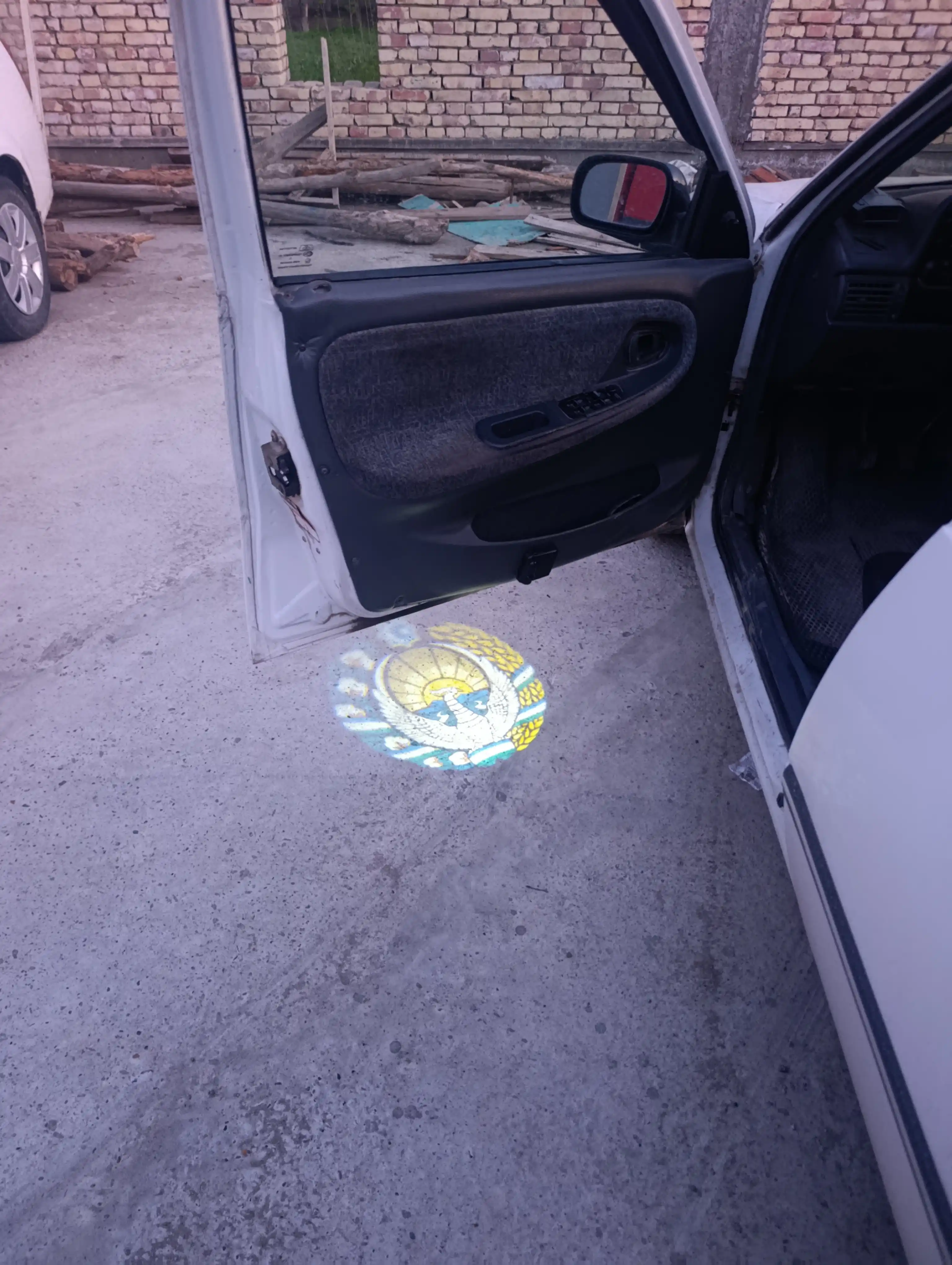LED-проектор на дверь автомобиля — логотип Chevrolet, беспроводной, на батарейках