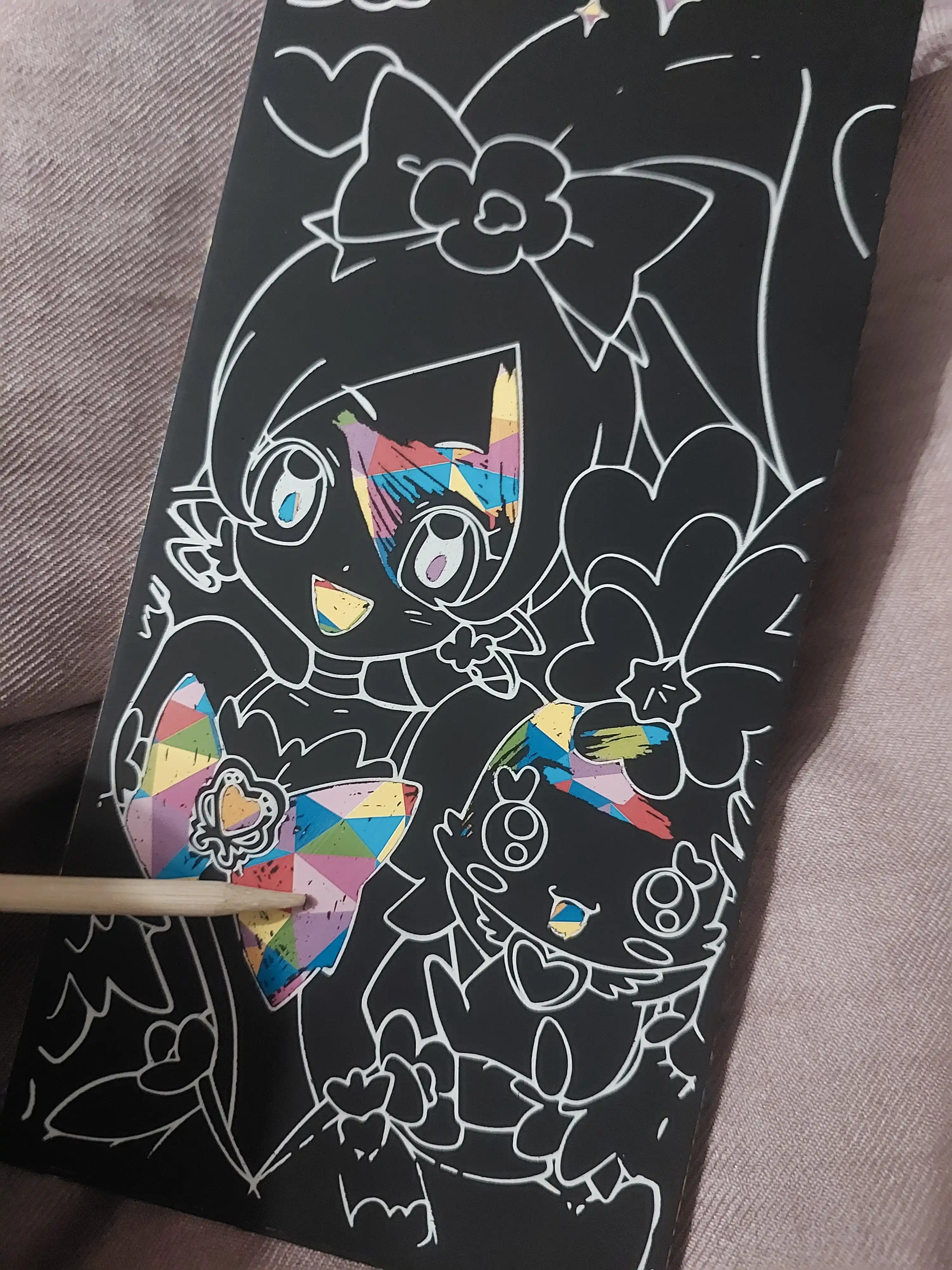 Kuromi Sanrio bo'yash uchun skretch-kitob, qiriladigan