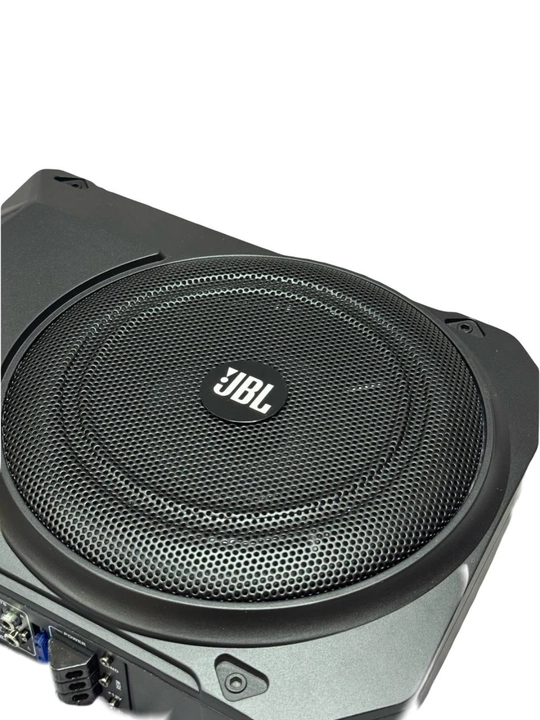 JBL aktiv sabvufer 4500W, slim sambufer, o‘rindiq ostiga