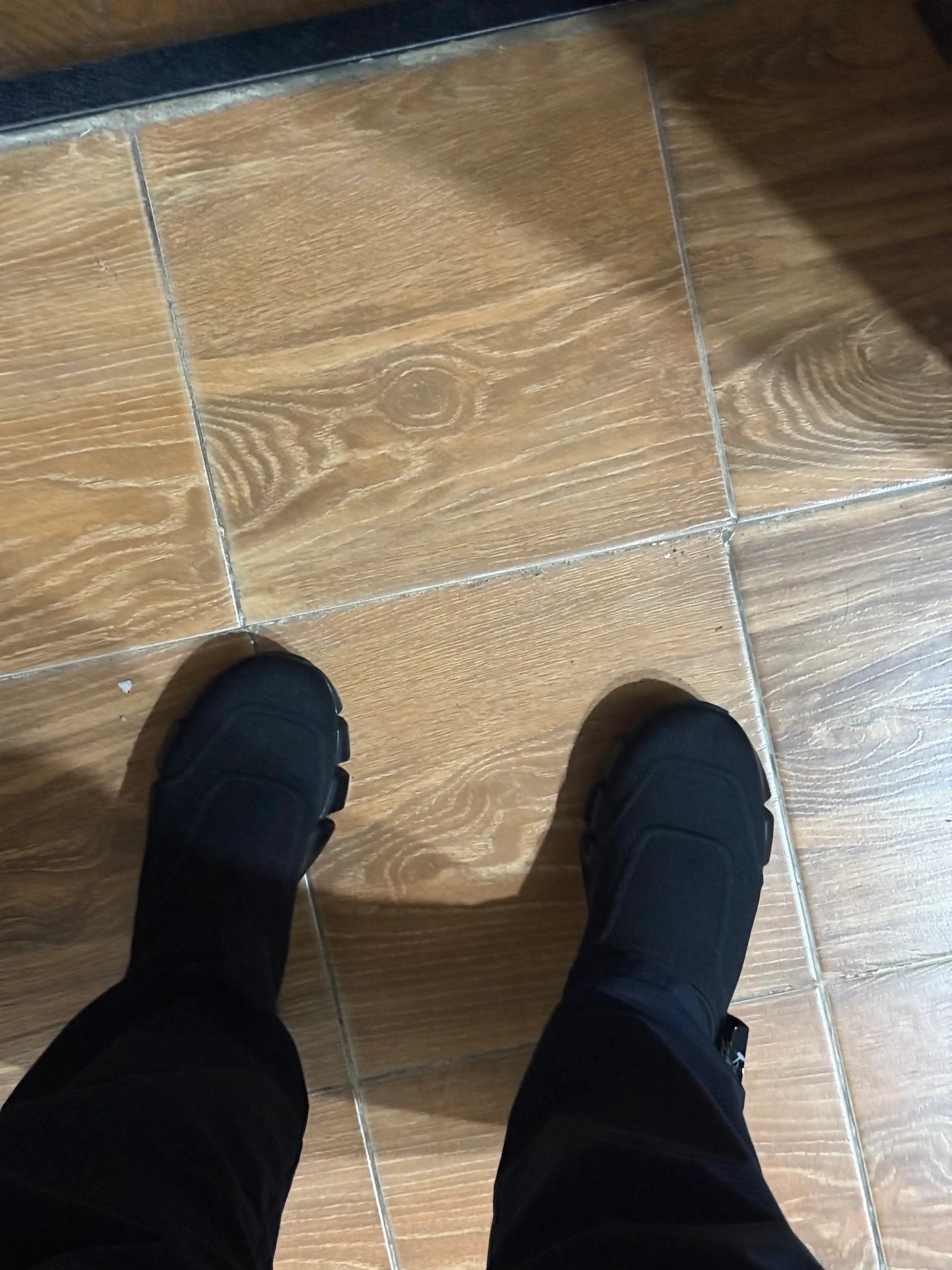 Erkaklar va o'smirlar krossovkasi  slip-on (ipsiz), kundalik  uchun qulay model