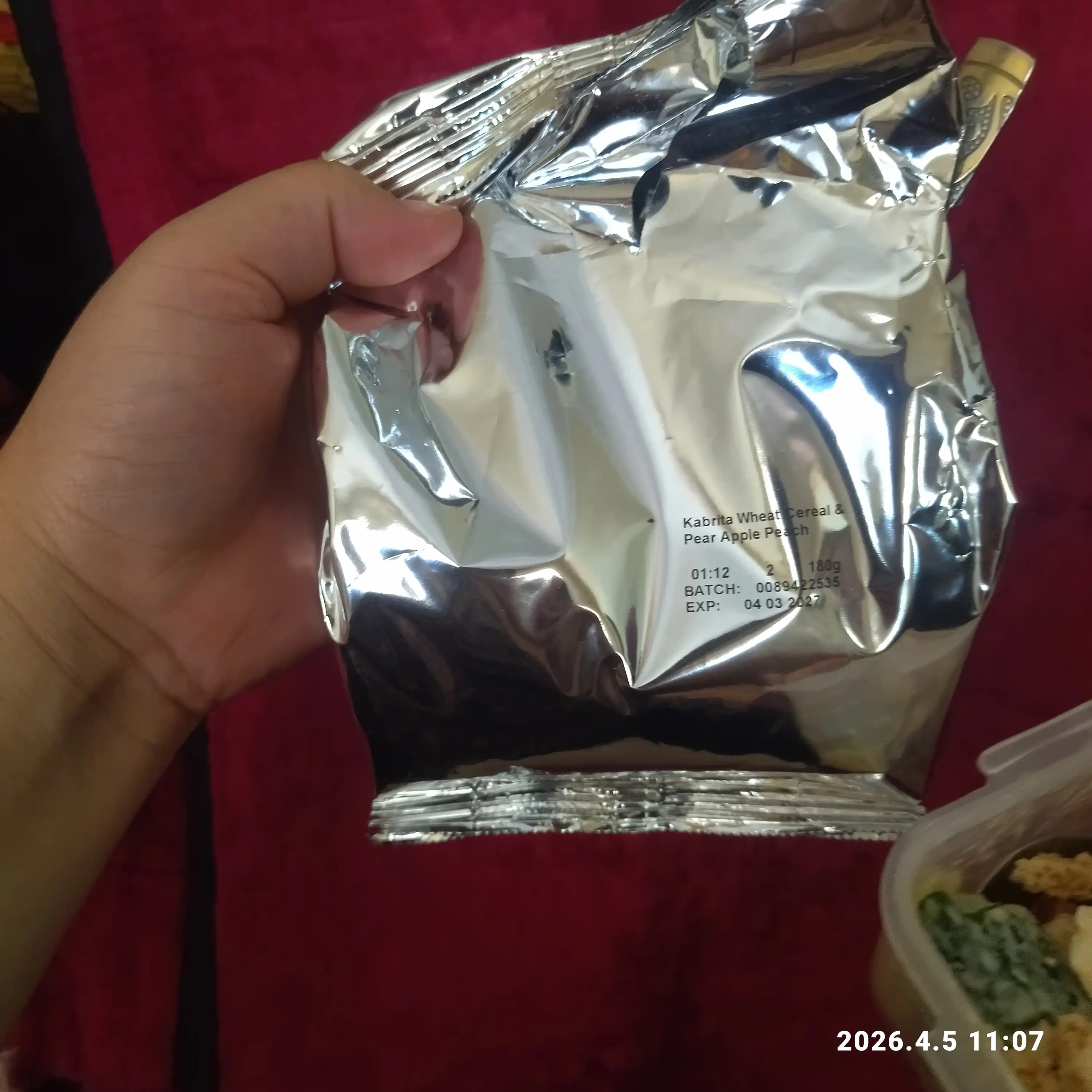 Bug'doy kashasi  "Kabrita", sut aralashmasida nok, olma va shaftoli qo'shilgan, 5+, 180 gr