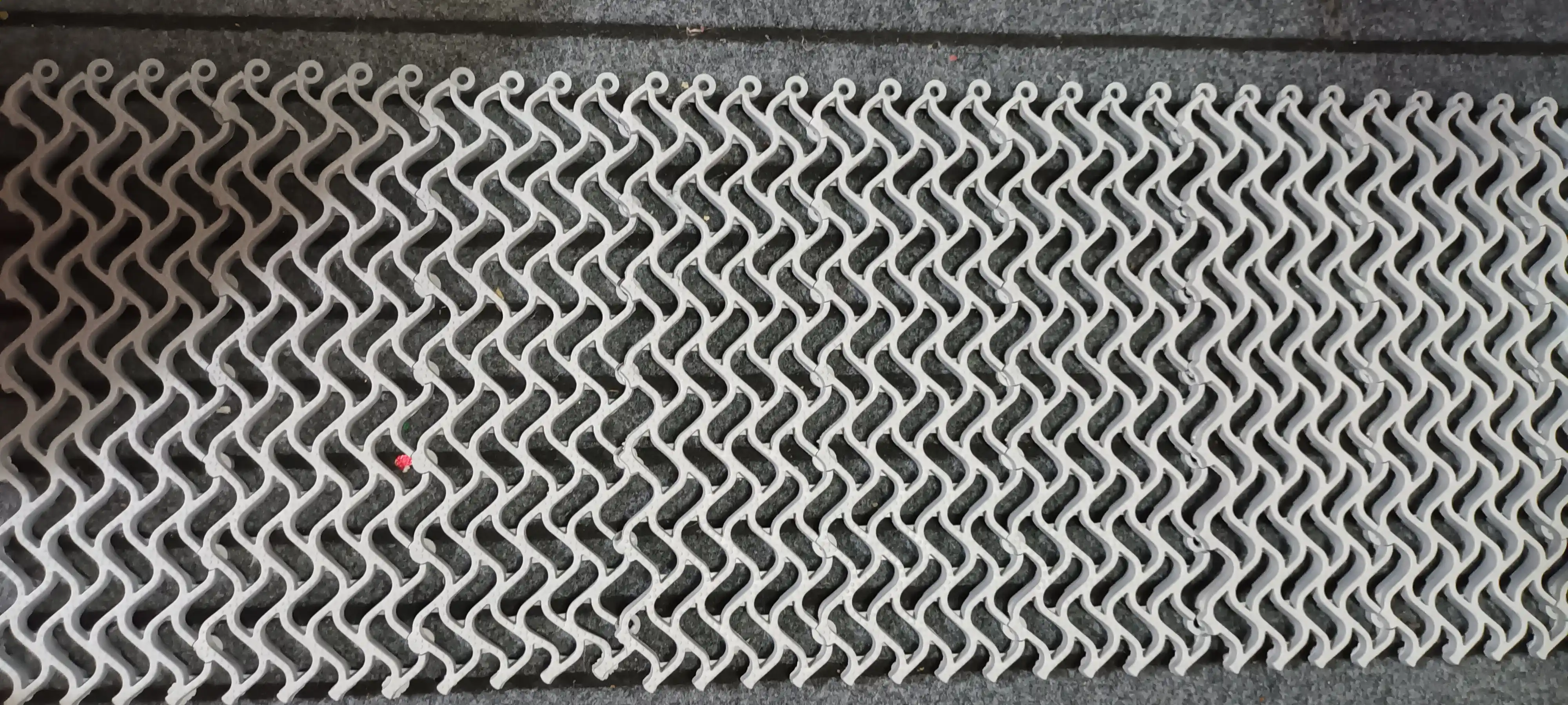 Kirga qarshi pol qoplamasi, 1 m², 36 dona, 300×100×12 mm, kirish joylari uchun