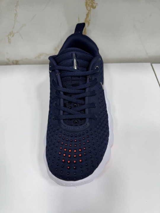 Nike Кроссовки Mind 002 — инновационный комфорт