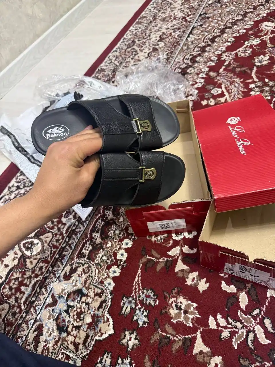 Erkaklar uchun shippaklar, yoz uchun, turkiya teri