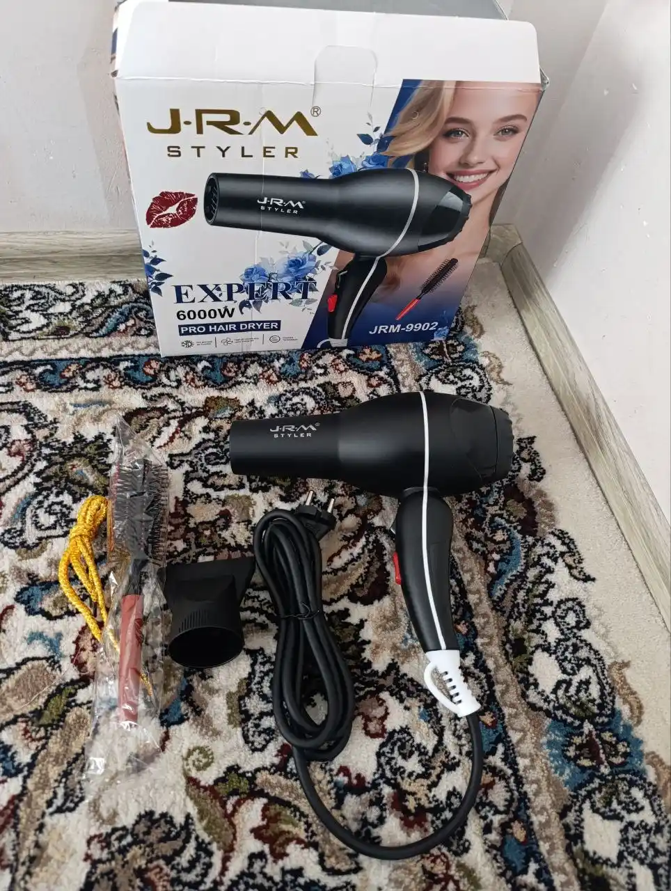 Soch quritish va turmaklash uchun nasadkali va taroqli professional JRM 9902 fen