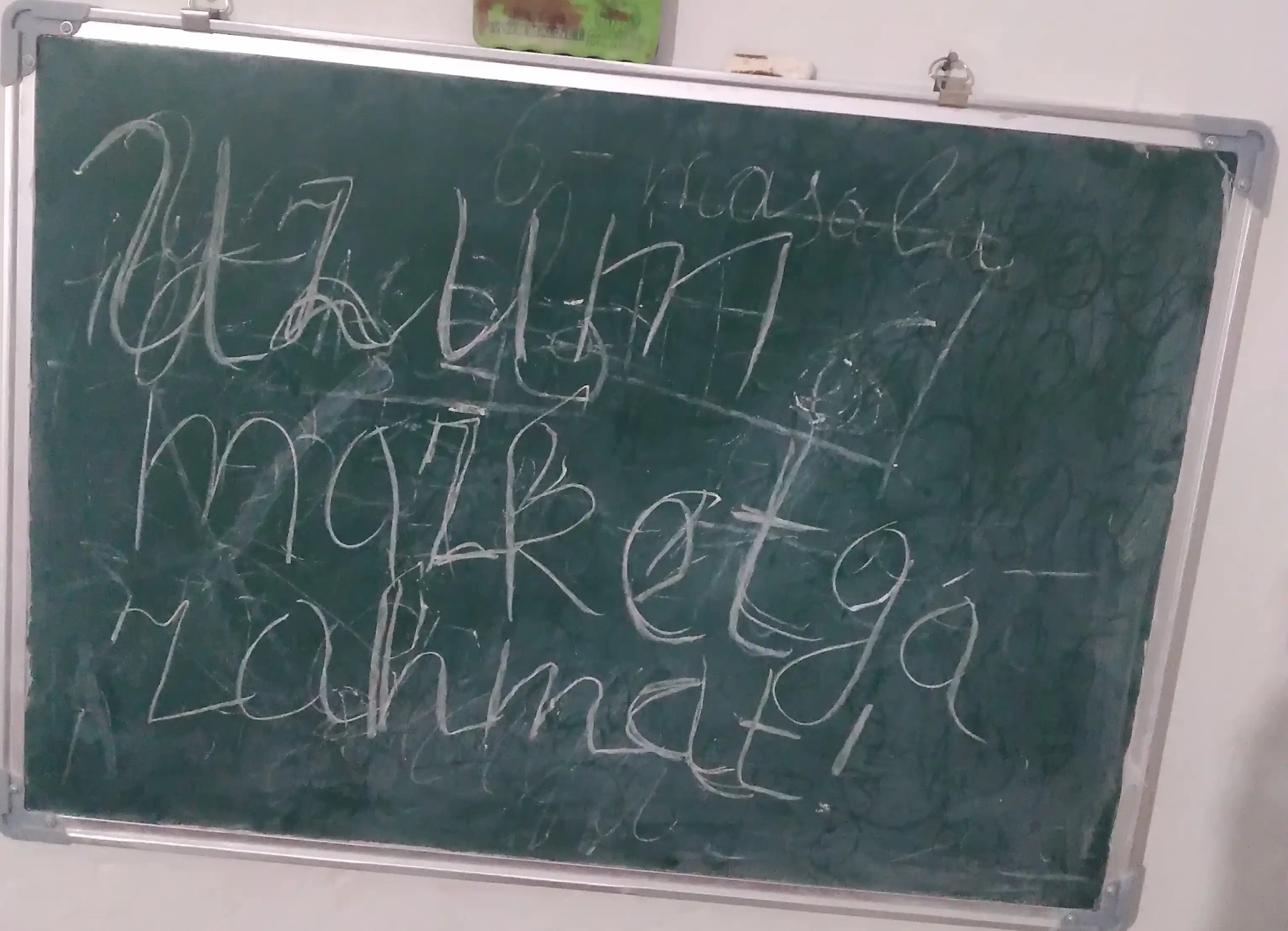 Doska markerniy, marker, gubka va mel