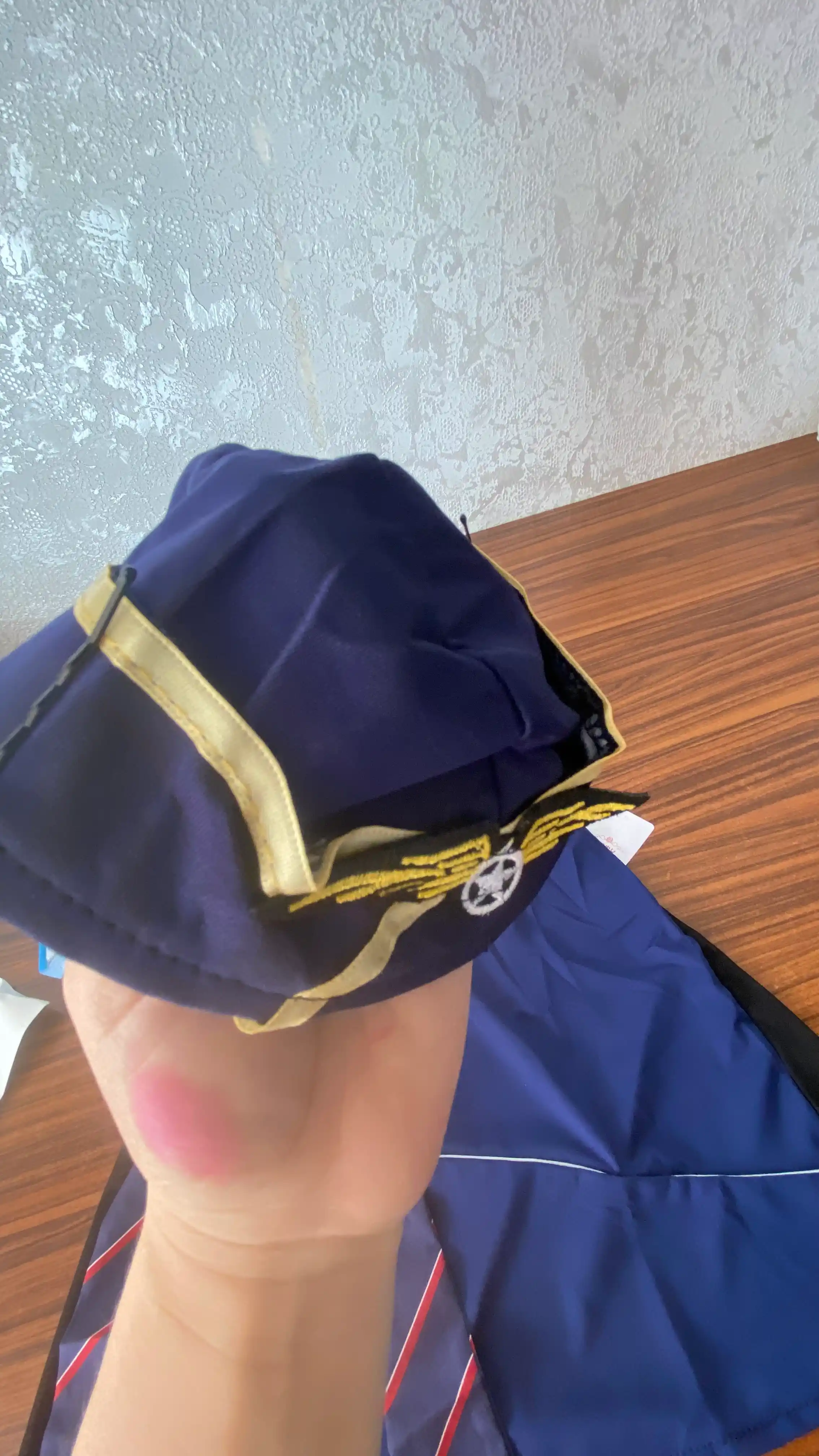 Ayollar penyuari, styuardessa, quyoncha, xonim obrazlarida