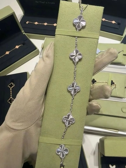 Женский набор браслетов в стиле Cartier из нержавеющей стали — MZNJWL-BLAGUZUK-ЛЕДЯН-18