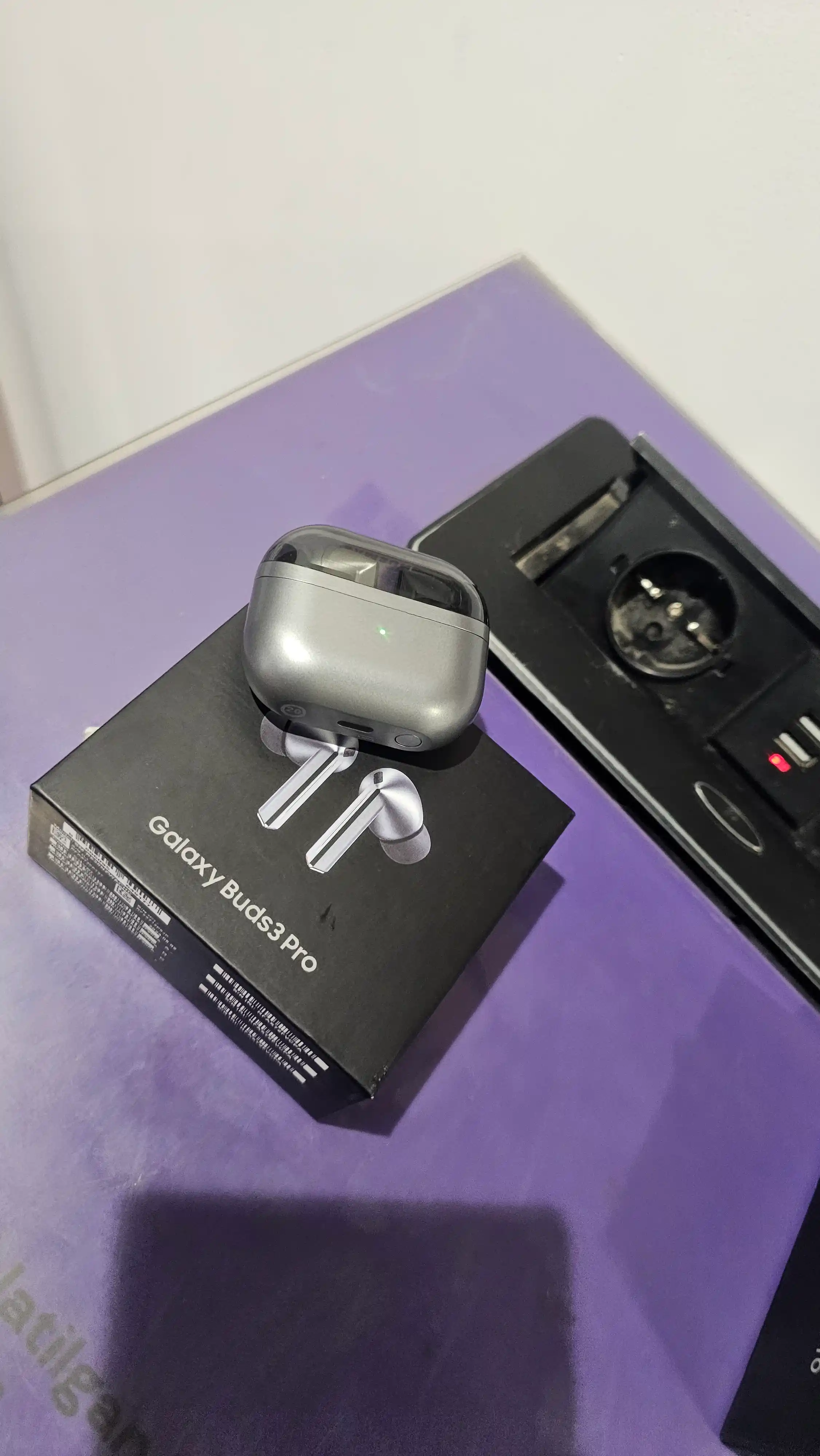 Sensorli Galaxy Buds 3 Pro simsiz quloqchinlari