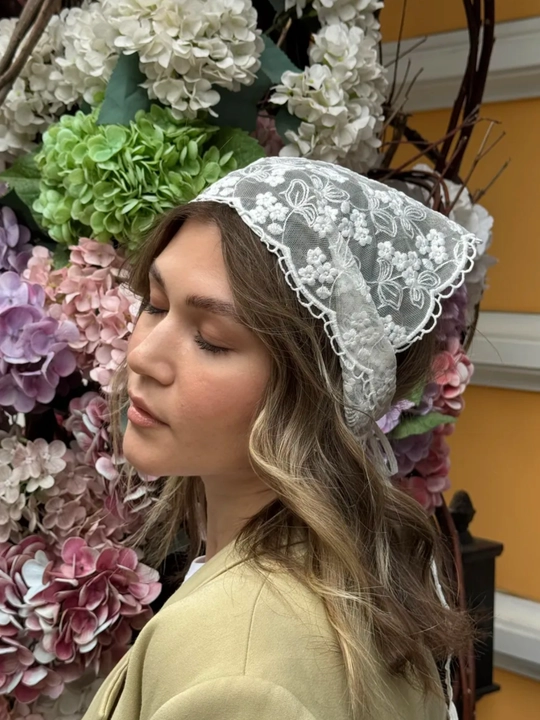 Косынка из кружева баска, платок на голову, бандана женская