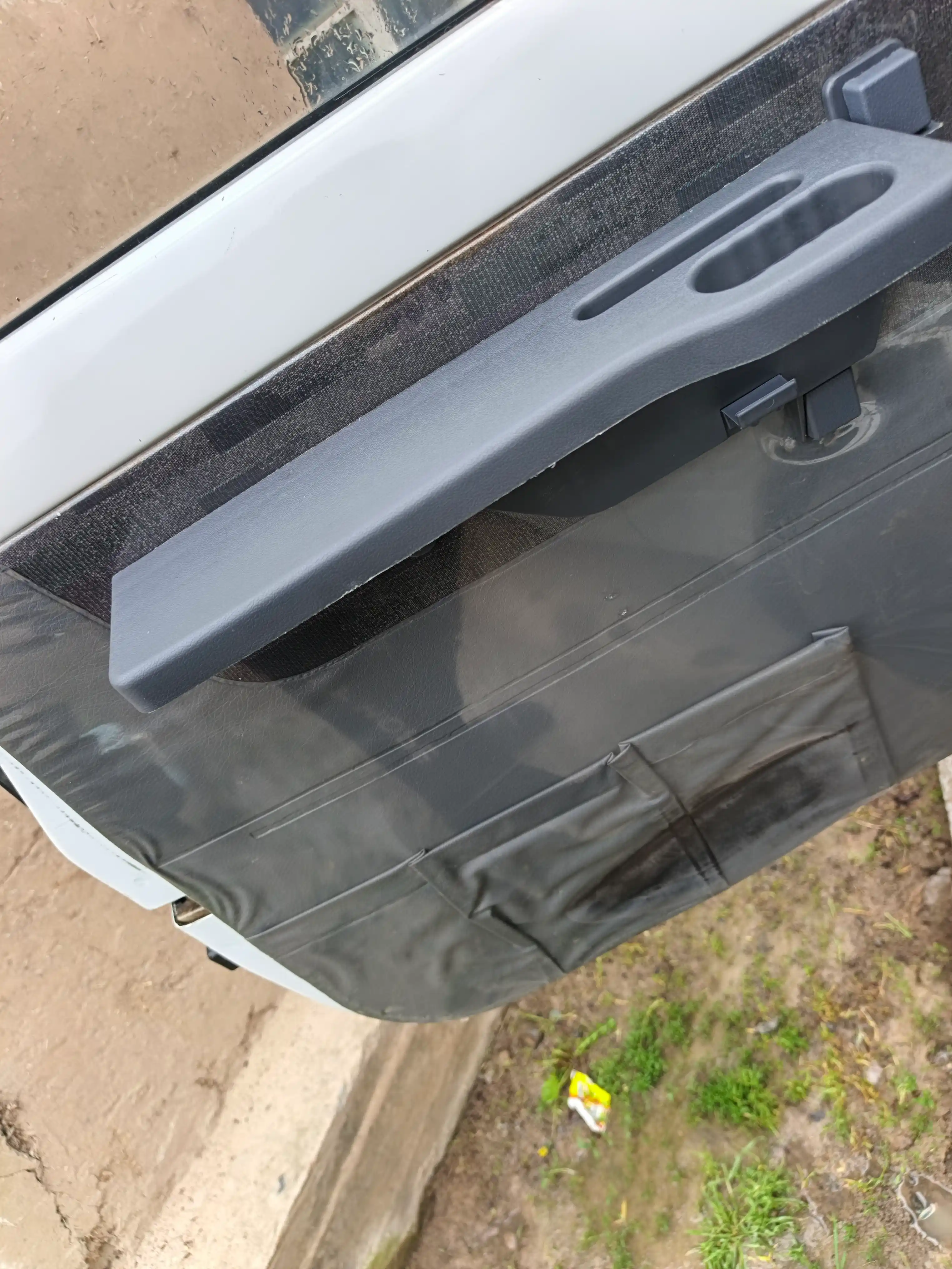 Подлокотник Damas Car, пластик, 2 шт, правый и левый