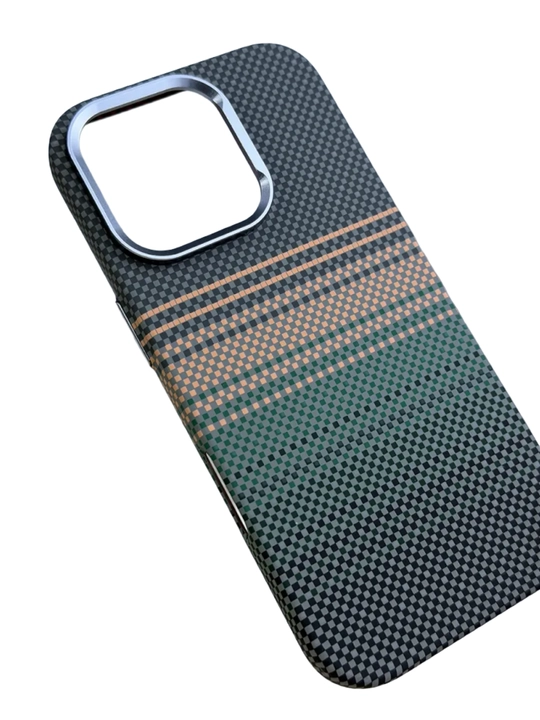 IPhone modellari uchun premium karbon g‘ilof, 13, 14, 15, 16, 17 Pro, Pro Max