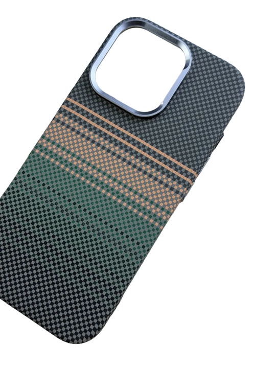 IPhone modellari uchun premium karbon g‘ilof, 13, 14, 15, 16, 17 Pro, Pro Max