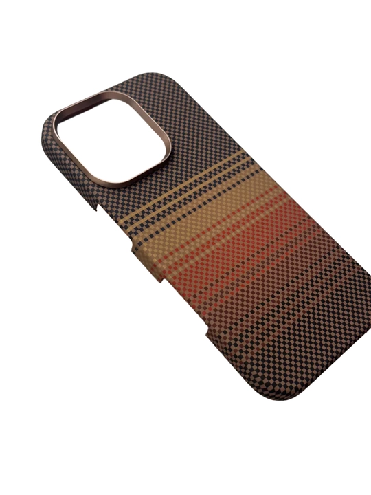 IPhone modellari uchun premium karbon g‘ilof, 13, 14, 15, 16, 17 Pro, Pro Max