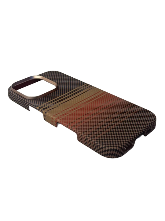 IPhone modellari uchun premium karbon g‘ilof, 13, 14, 15, 16, 17 Pro, Pro Max