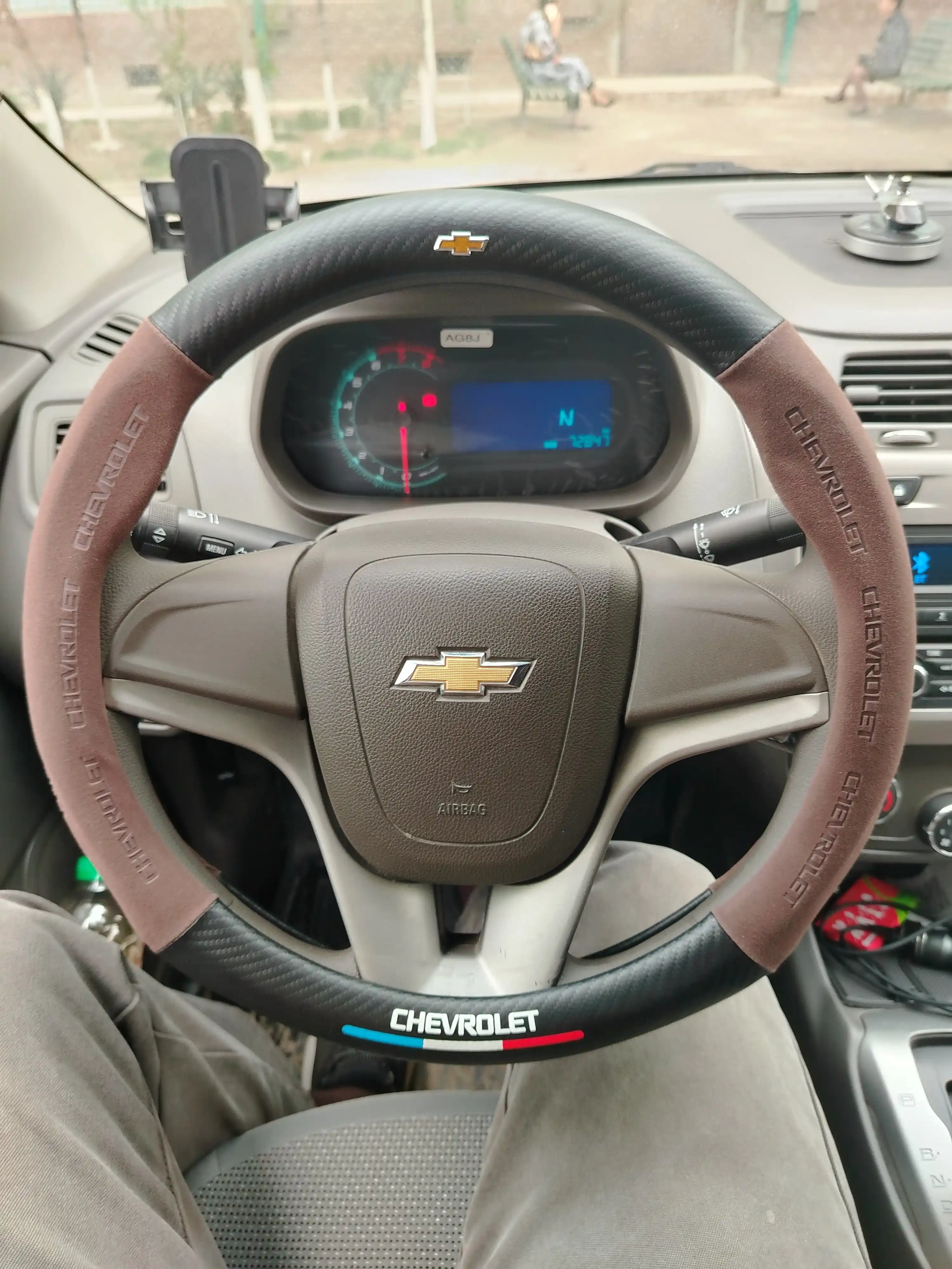 Avtomobil ruli uchun karbon tolali rul g'ilof, Chevrolet
