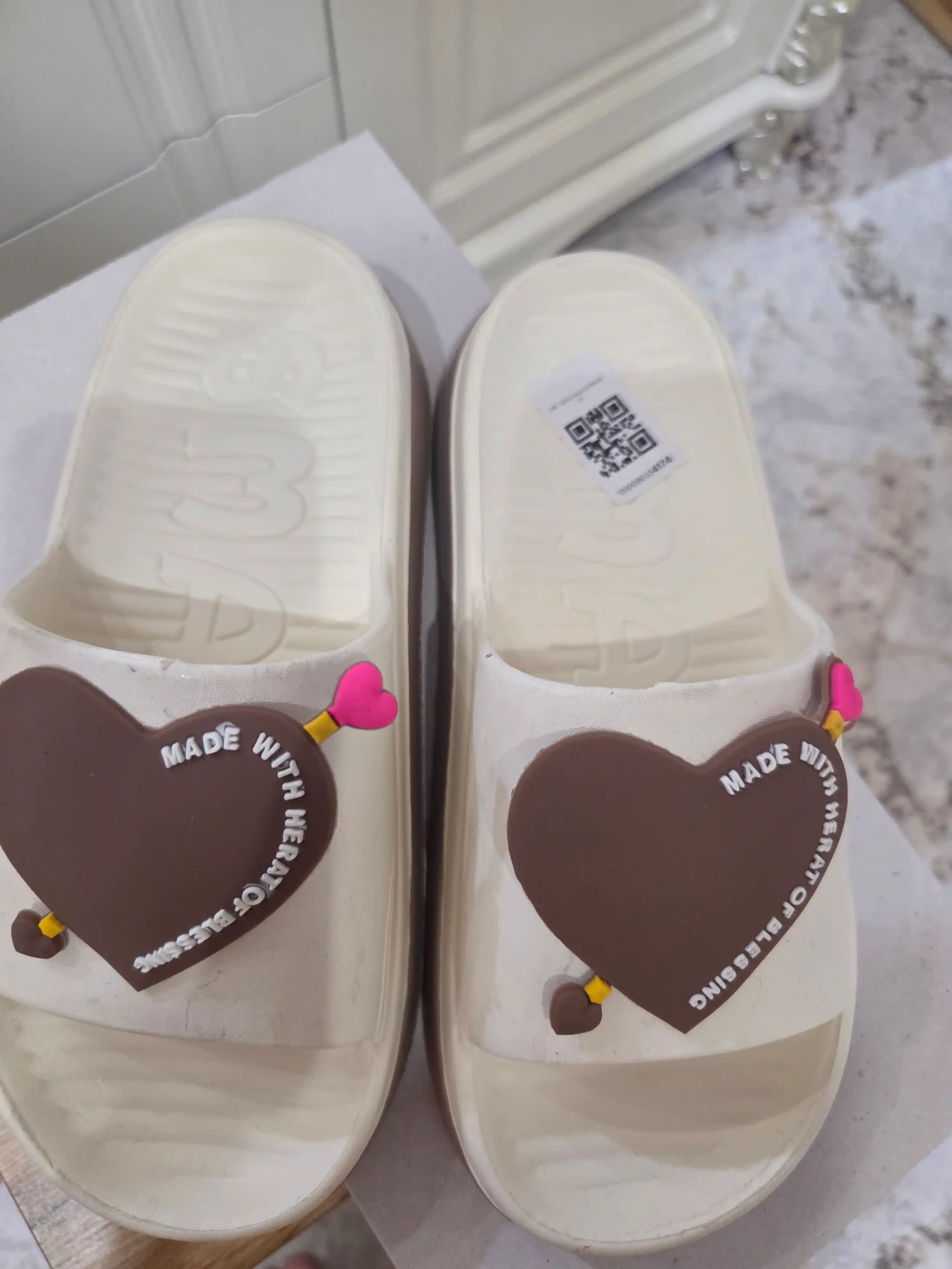 Ayollar uchun yumshoq EVA tapochka, qulay va yengil, yozgi model “Love Comfort”