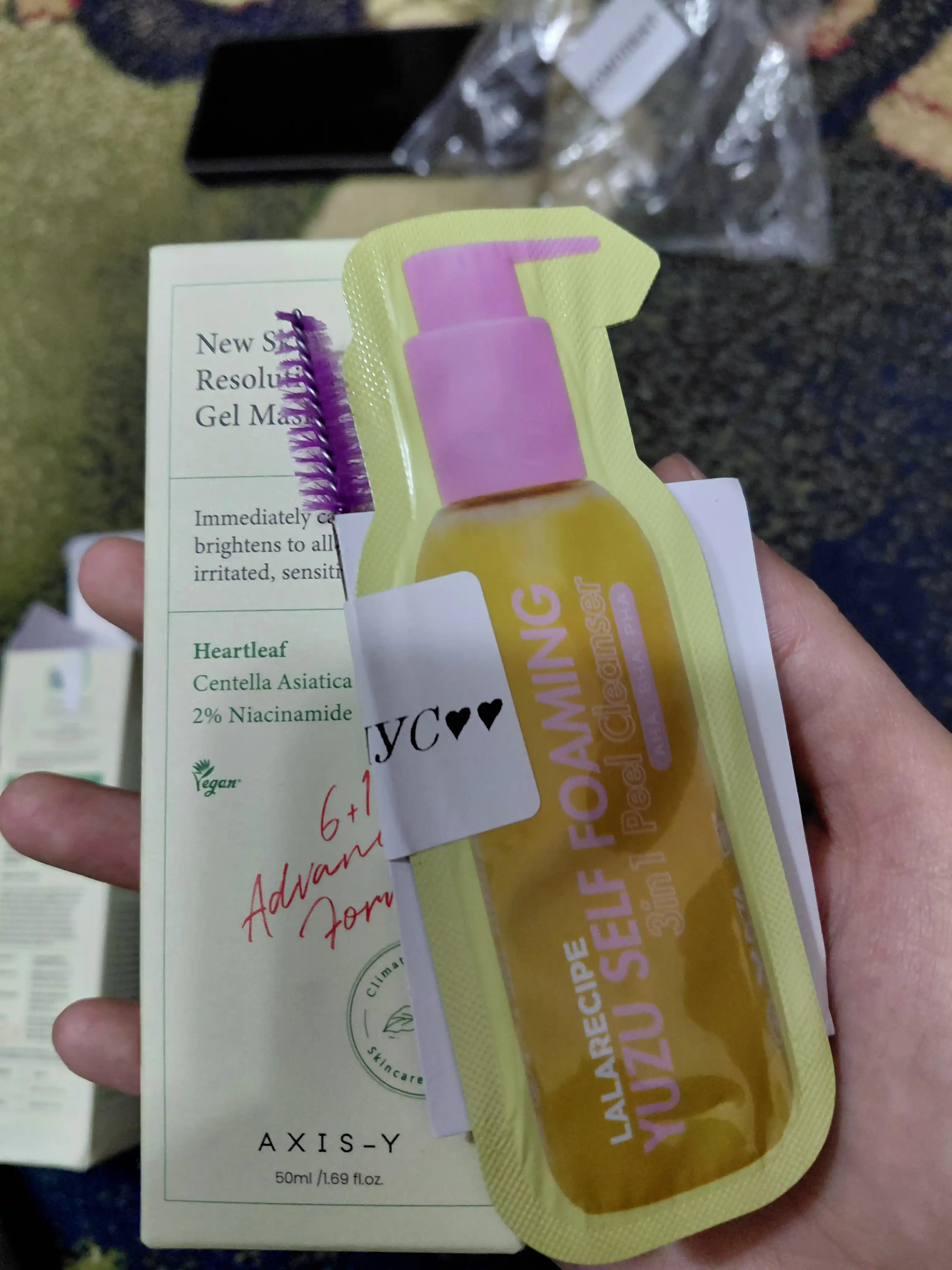 Очищающая глиняная маска для уменьшения пор AXIS-Y Mugwort Pore Off Pack - Gel Mask