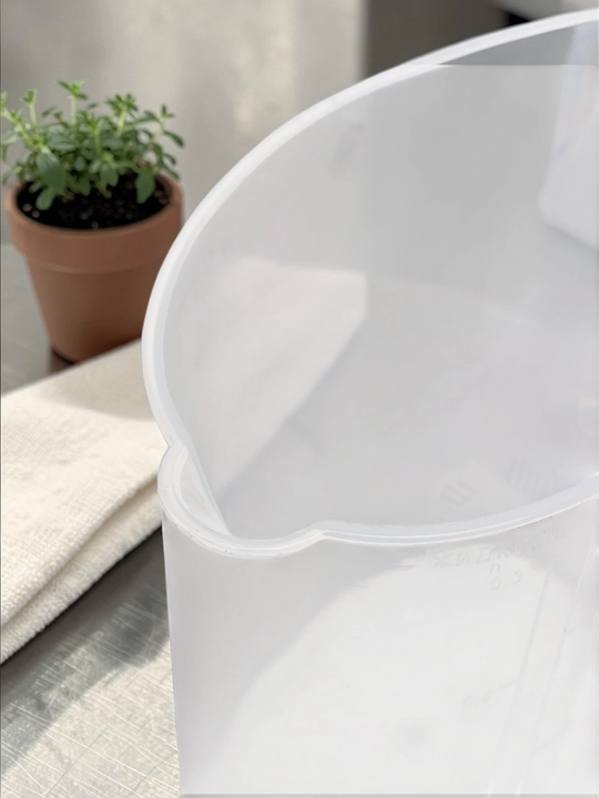 Plastmassa o‘lchov idishi, o‘lchov 0,10 litr - 0,25 litr - 0,5 litr - 1,0 litr - 1,8 litr