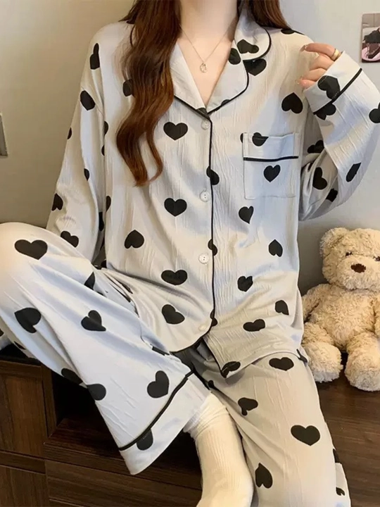 Ayollar pijamasi — ayollar uy kiyimi
