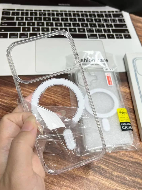Прозрачный чехол MagSafe для iPhone  - 
