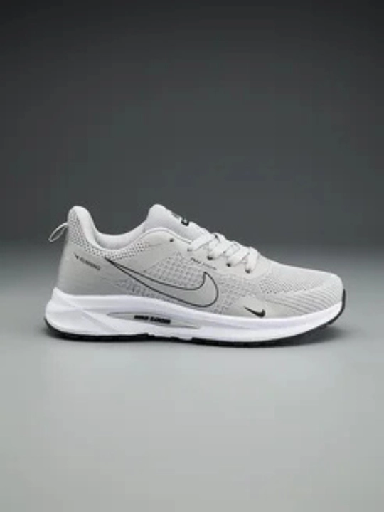 Nike erkaklar krossovkalari - yengil va nafas oladigan yozgi sport poyabzali