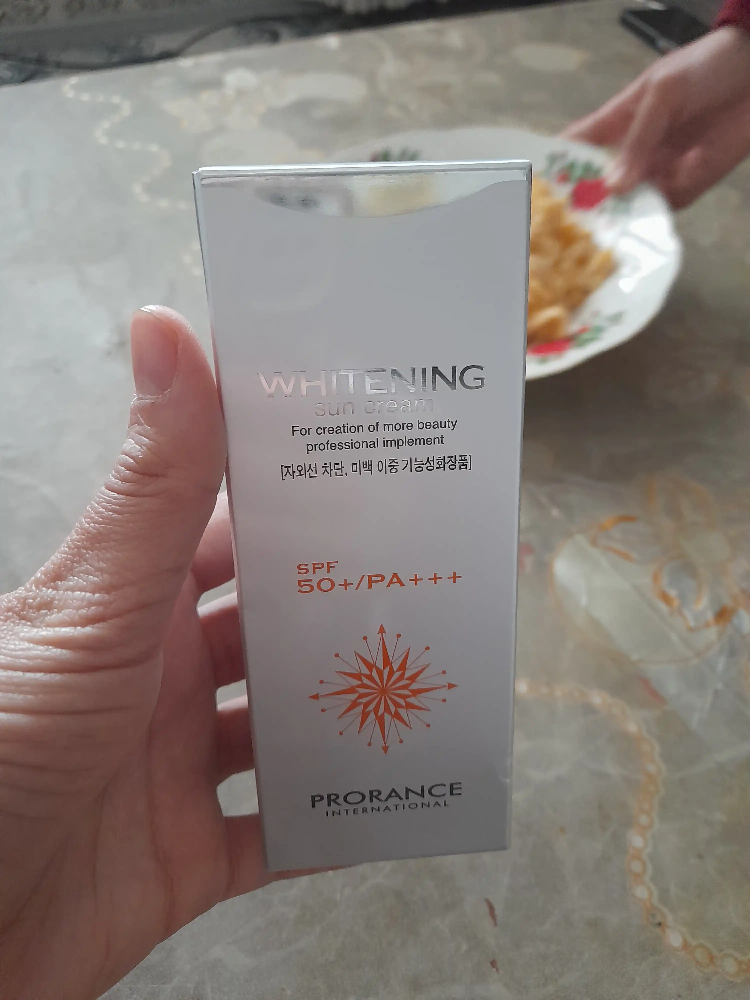 Противопигментный отбеливающий солнцезащитный крем Prorance Whitening SPF 50+ PA+++, 70 мл