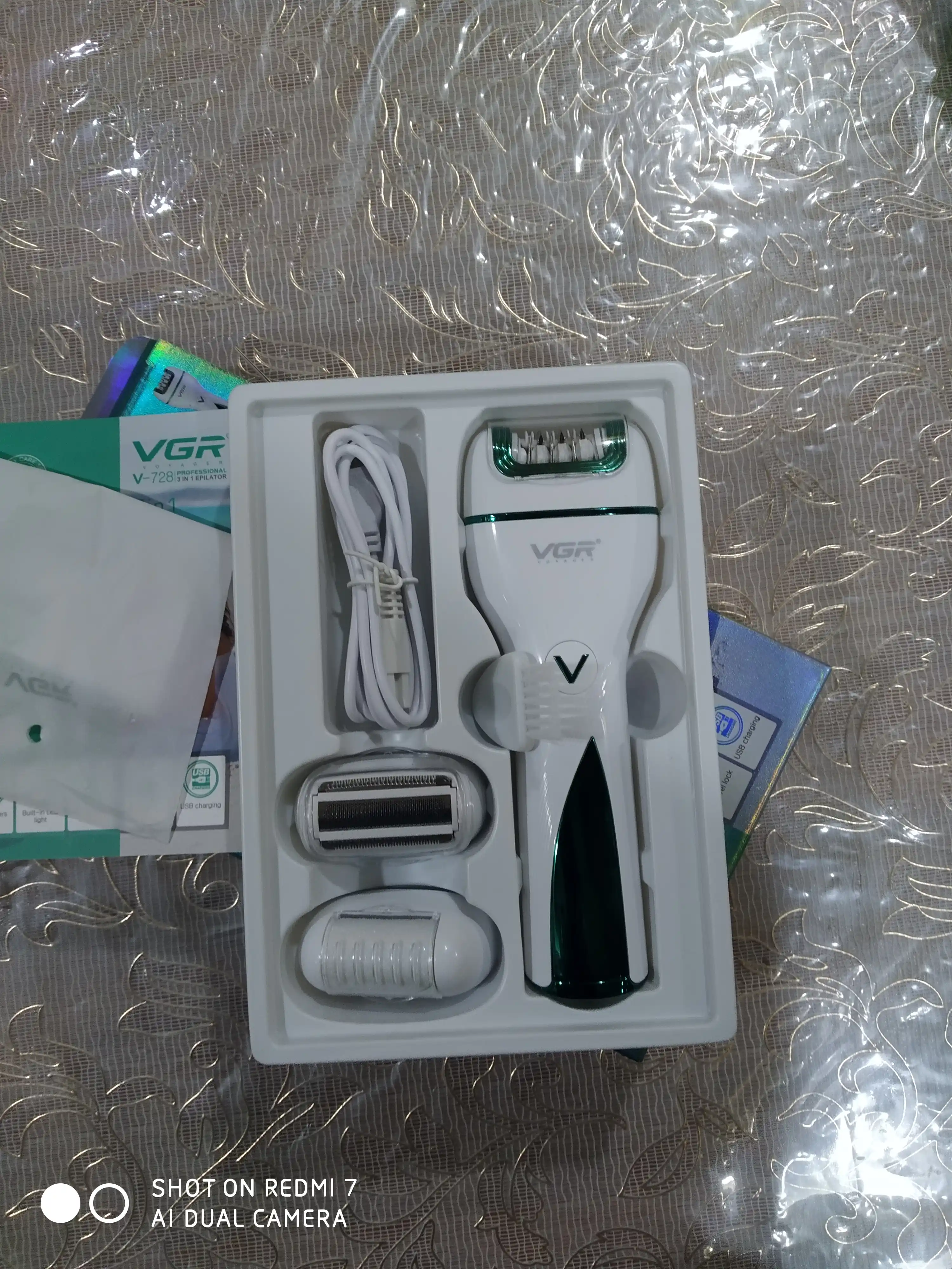 Professional epilyator modeli VGR V-728 simsiz va 726  ayollar tanasi uchun