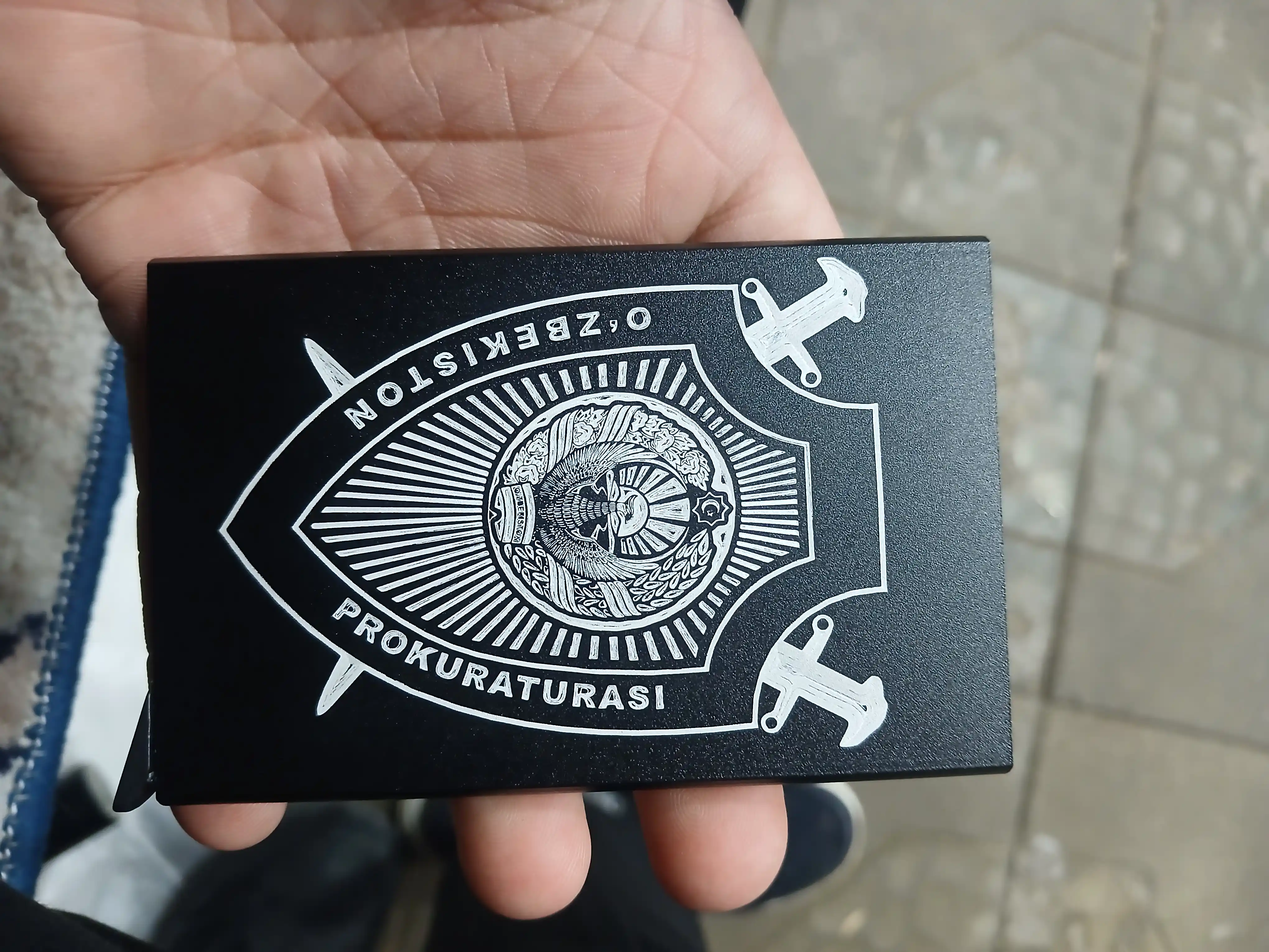 Tashrif qog‘ozi, kredit kartalari uchun metall kartogolder, 14-yanvarga sovg‘a