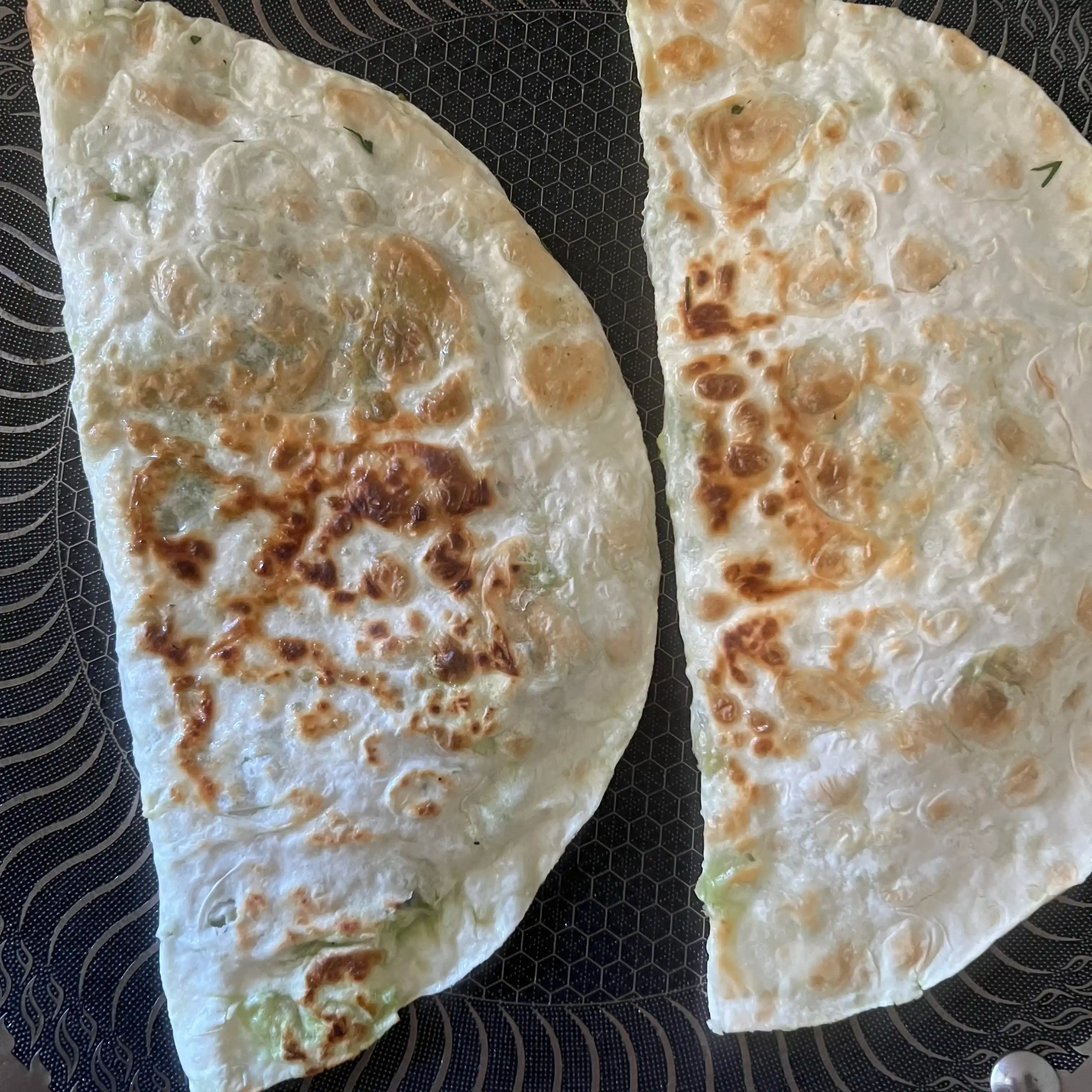 Saj qovurish va barbekyu uchun tova, yopishmaydigan qoplamali