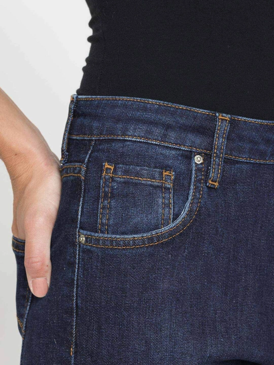 Ayollar jinsi shimlari Mom Carrera Jeans, Italiya