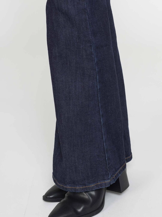 Ayollar klesh jinsilari Carrera Jeans, Italiya