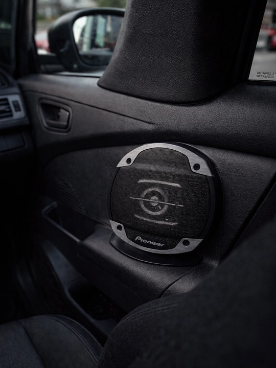Авто колонка PIONEER TS-1675 V3 16 см 3-полосная черная комплект 2 шт