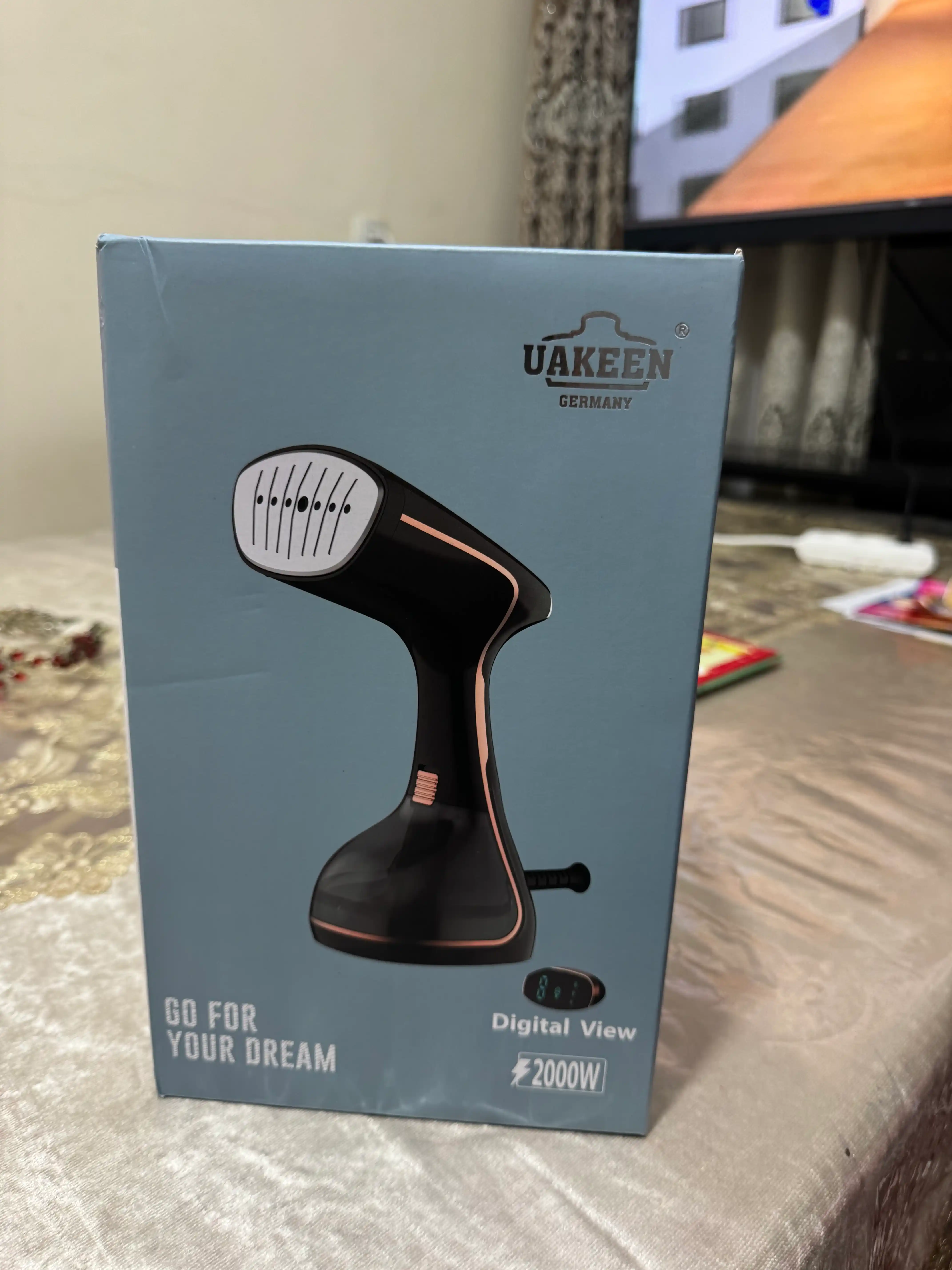 Uakeen Germany Paroxod 2000 W – 360 ml rezervuar, tez va qulay bug‘li dazmol