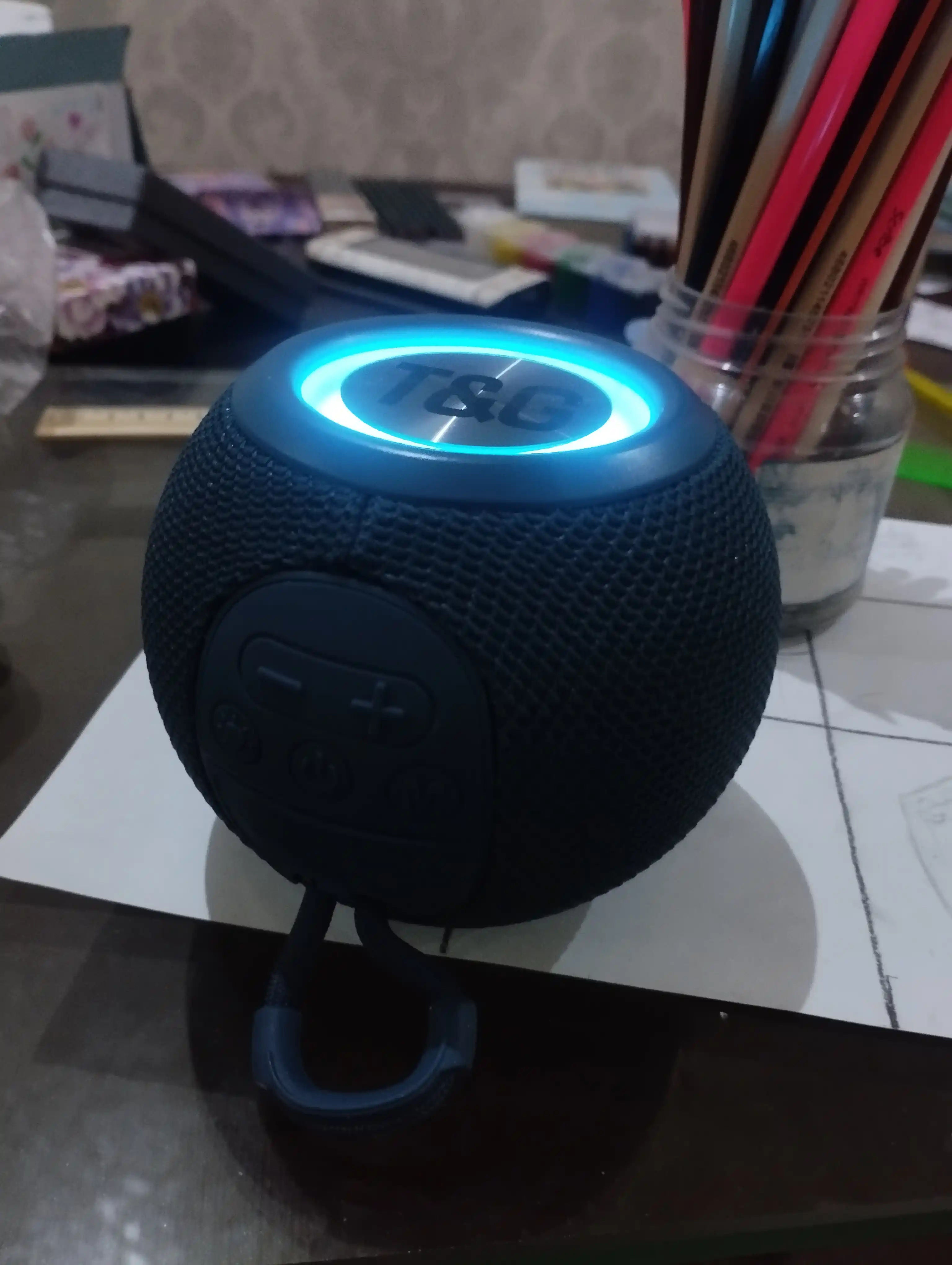 Kolonka simsiz, portativ akustika tizimi, RGB yoritgich bilan, Bluetooth