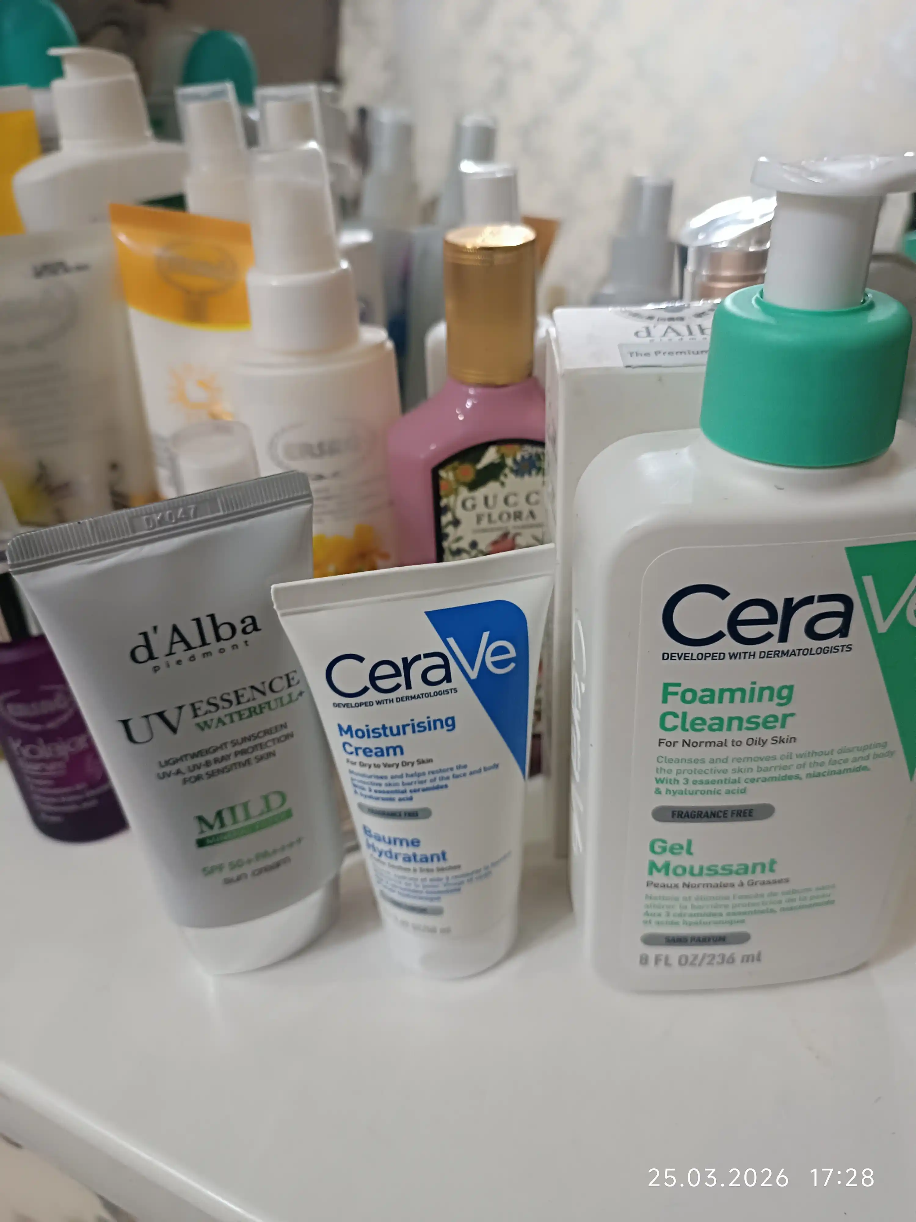 CeraVe Quruq va juda quruq yuz va badan terisi uchun namlantiruvchi krem, 50 ml
